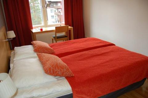 Two-Bedroom Apartment - Photo 7