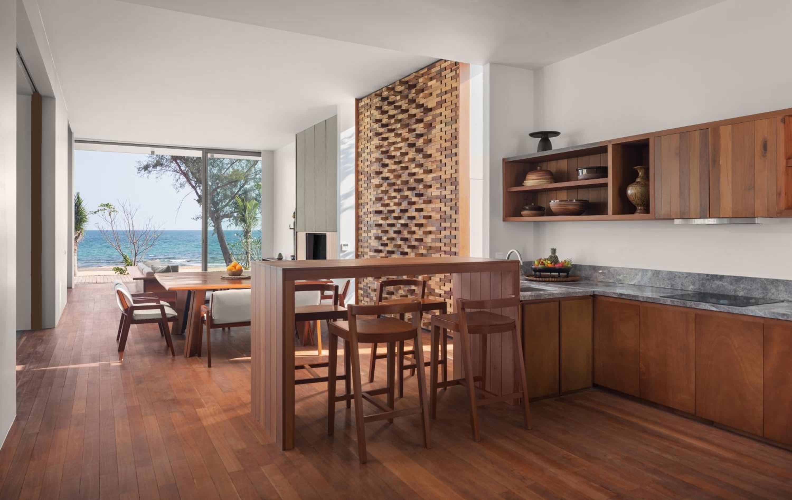4 Bedrooms Beach Pool Villa photo 2
