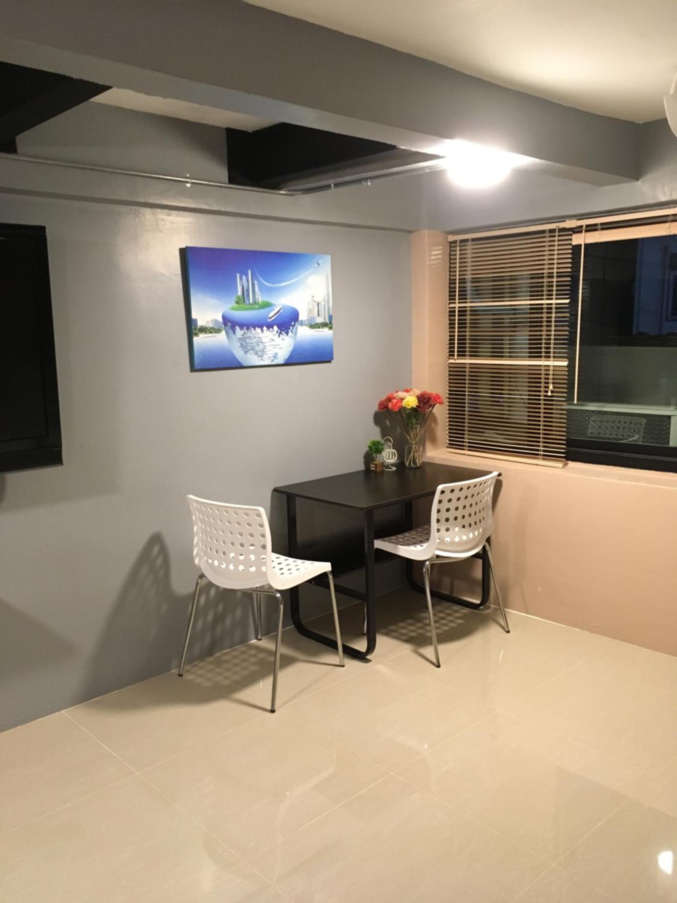 Family Room photo 2