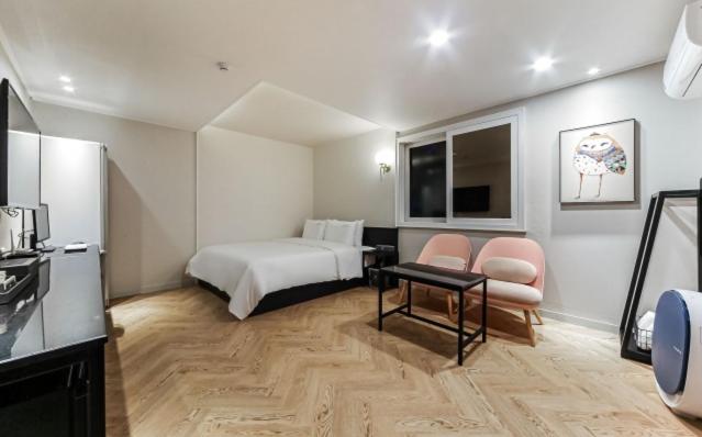 Deluxe Double Room with Bath