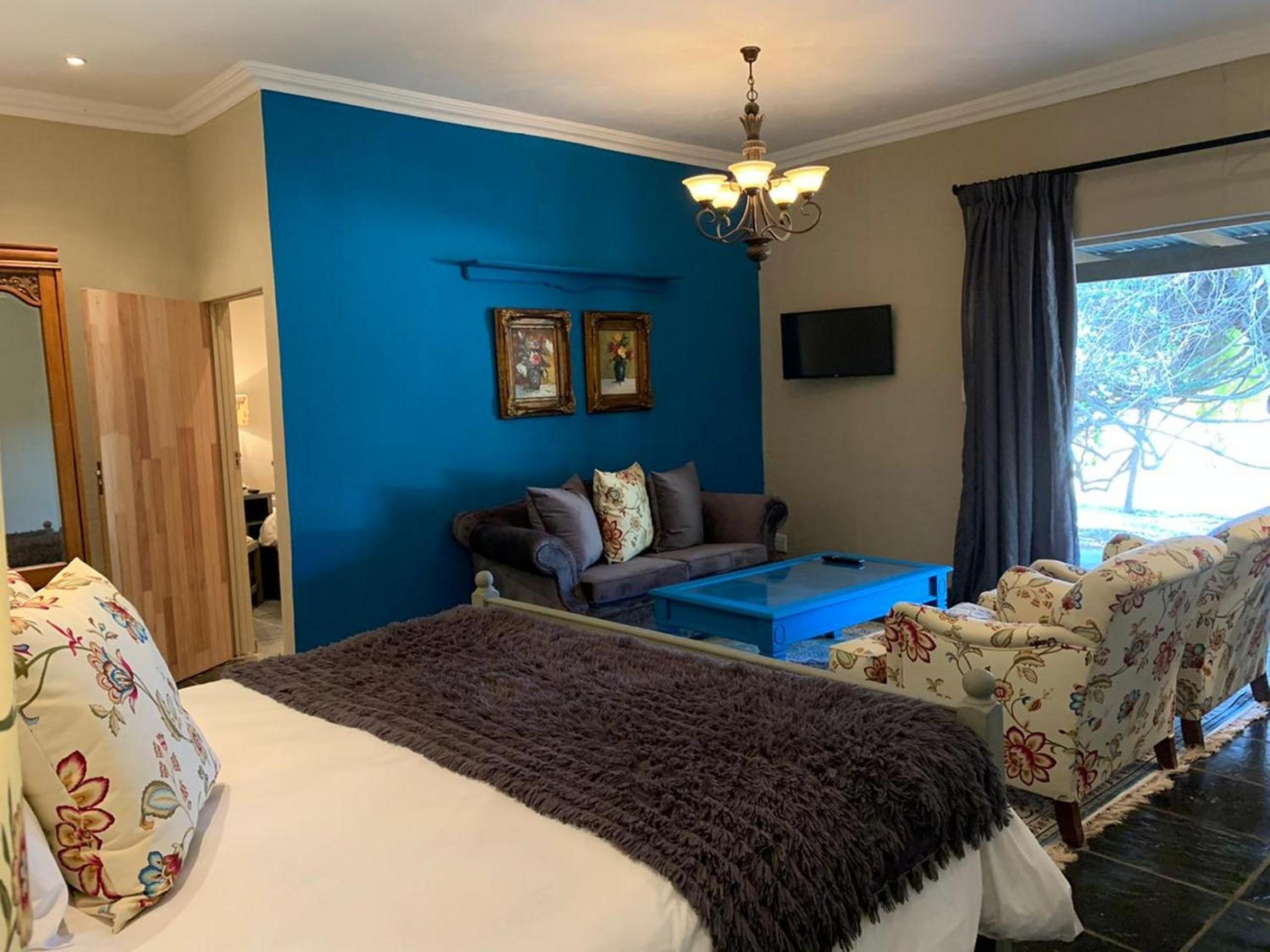 Executive Family Room - Photo 8