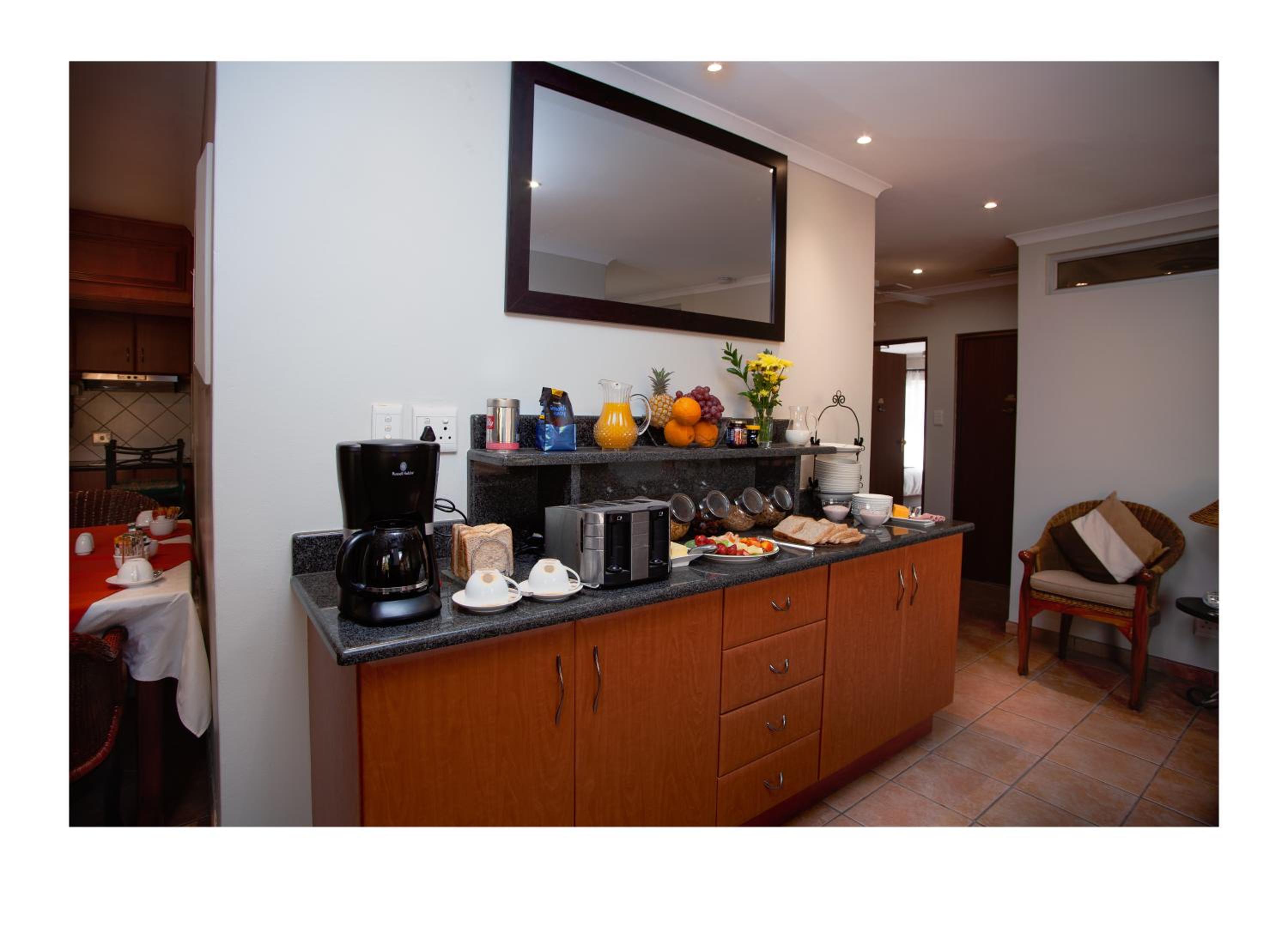 Queen Room photo 3