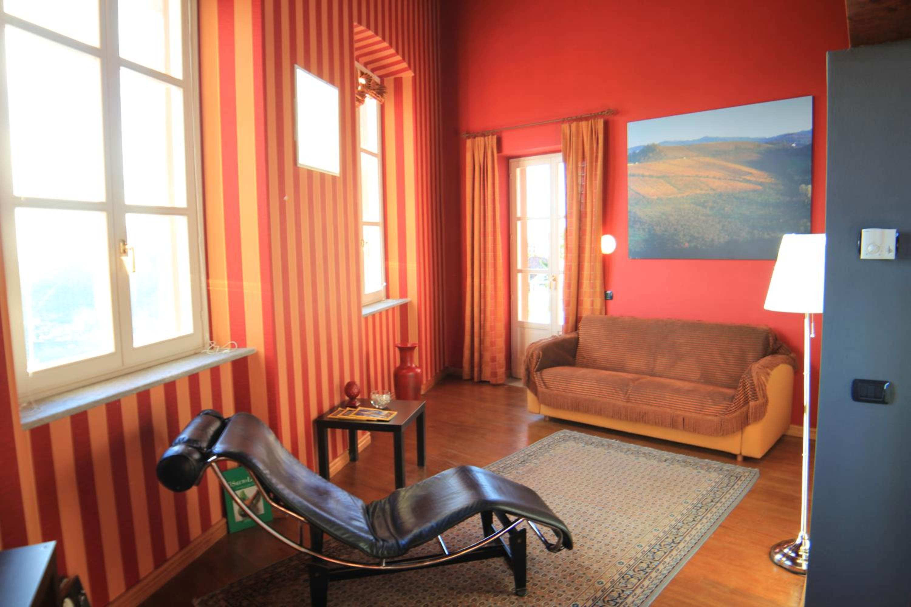 Two-Bedroom Suite - Photo 3