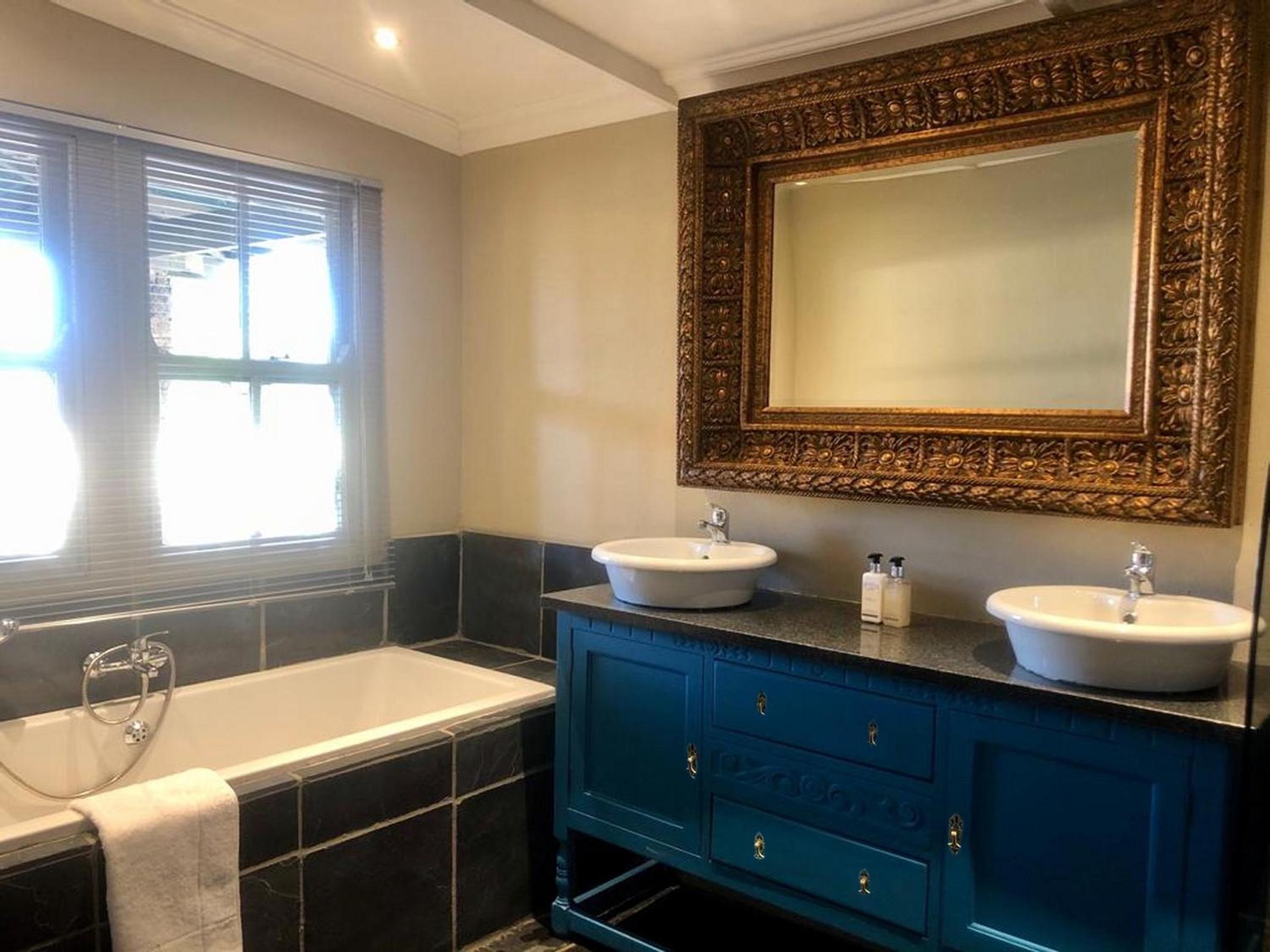 Executive Family Room - Photo 17