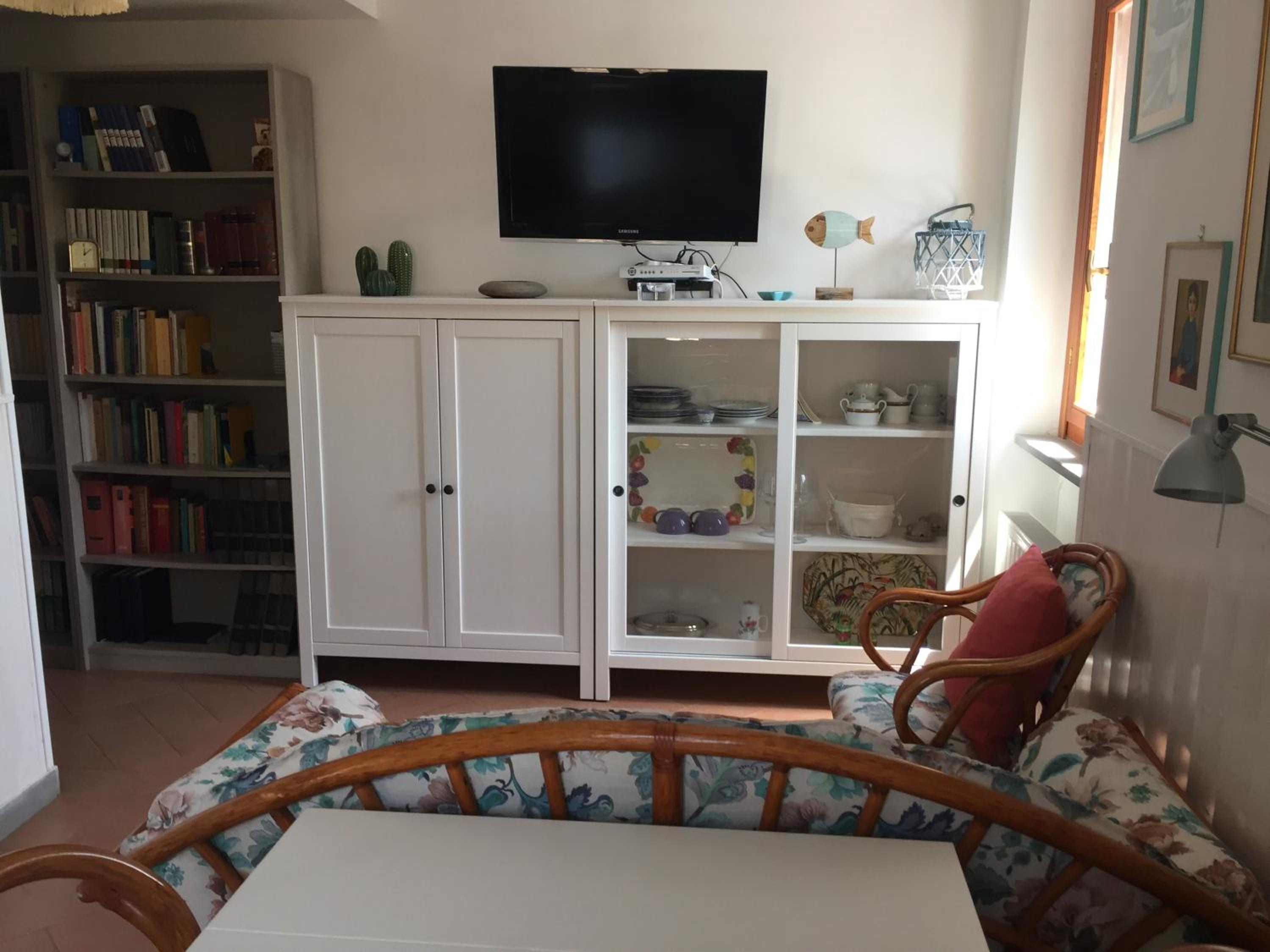 One-Bedroom Apartment photo 3