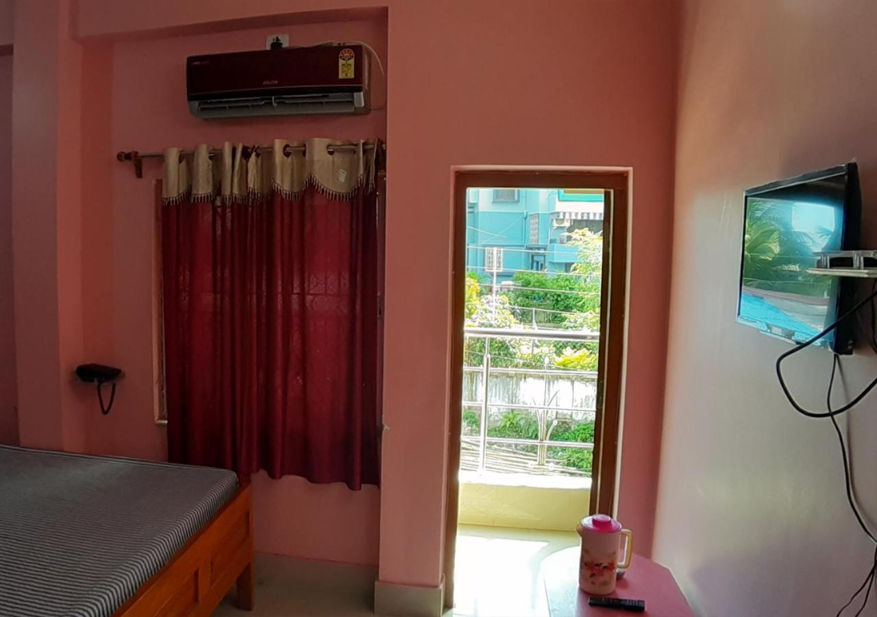 Deluxe Double Room (2 Adults + 1 Child) photo 2