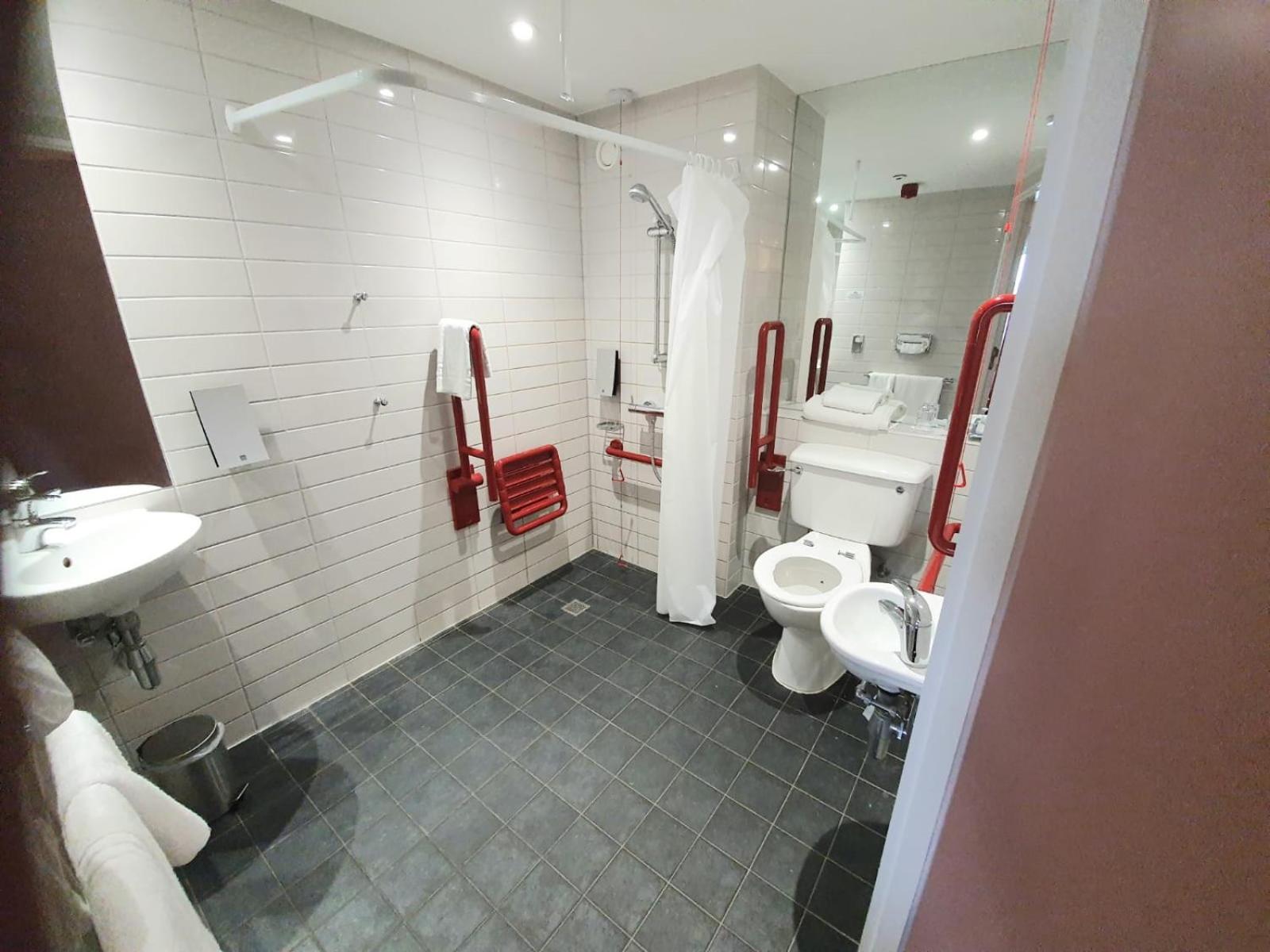 Double Room - Disability Access - Photo 2