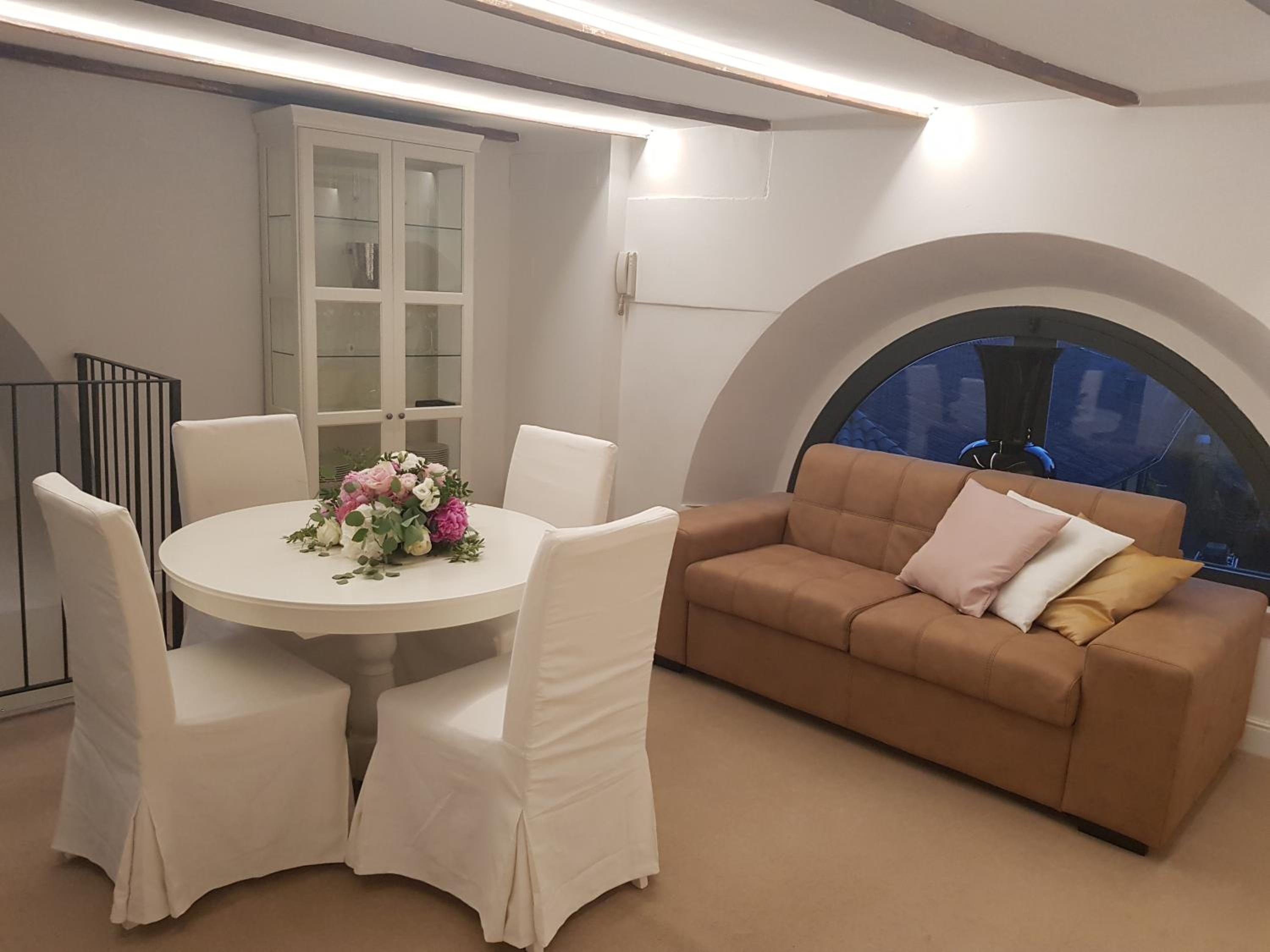 Penthouse Apartment - Photo 21