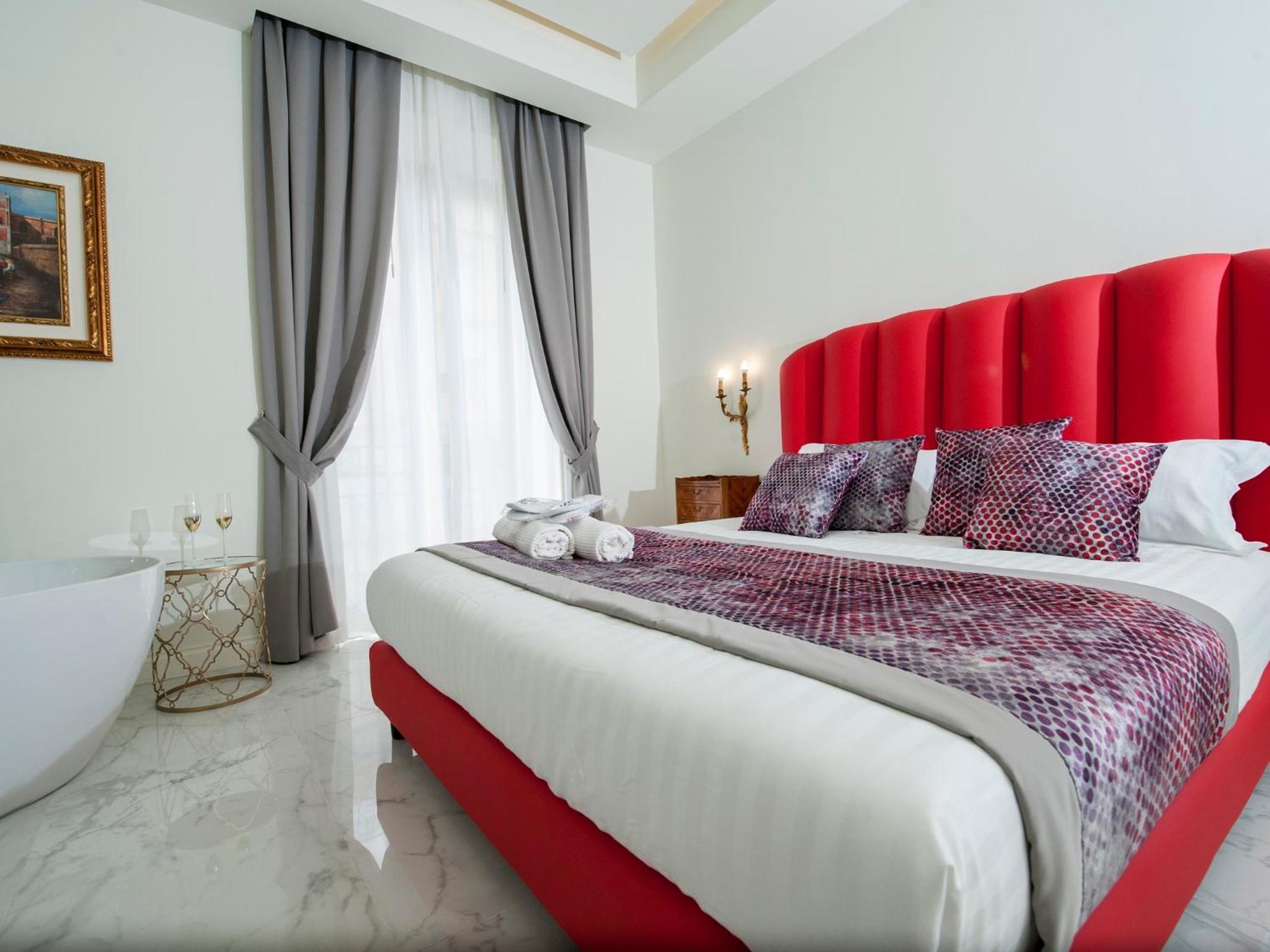 Suite - Photo 5