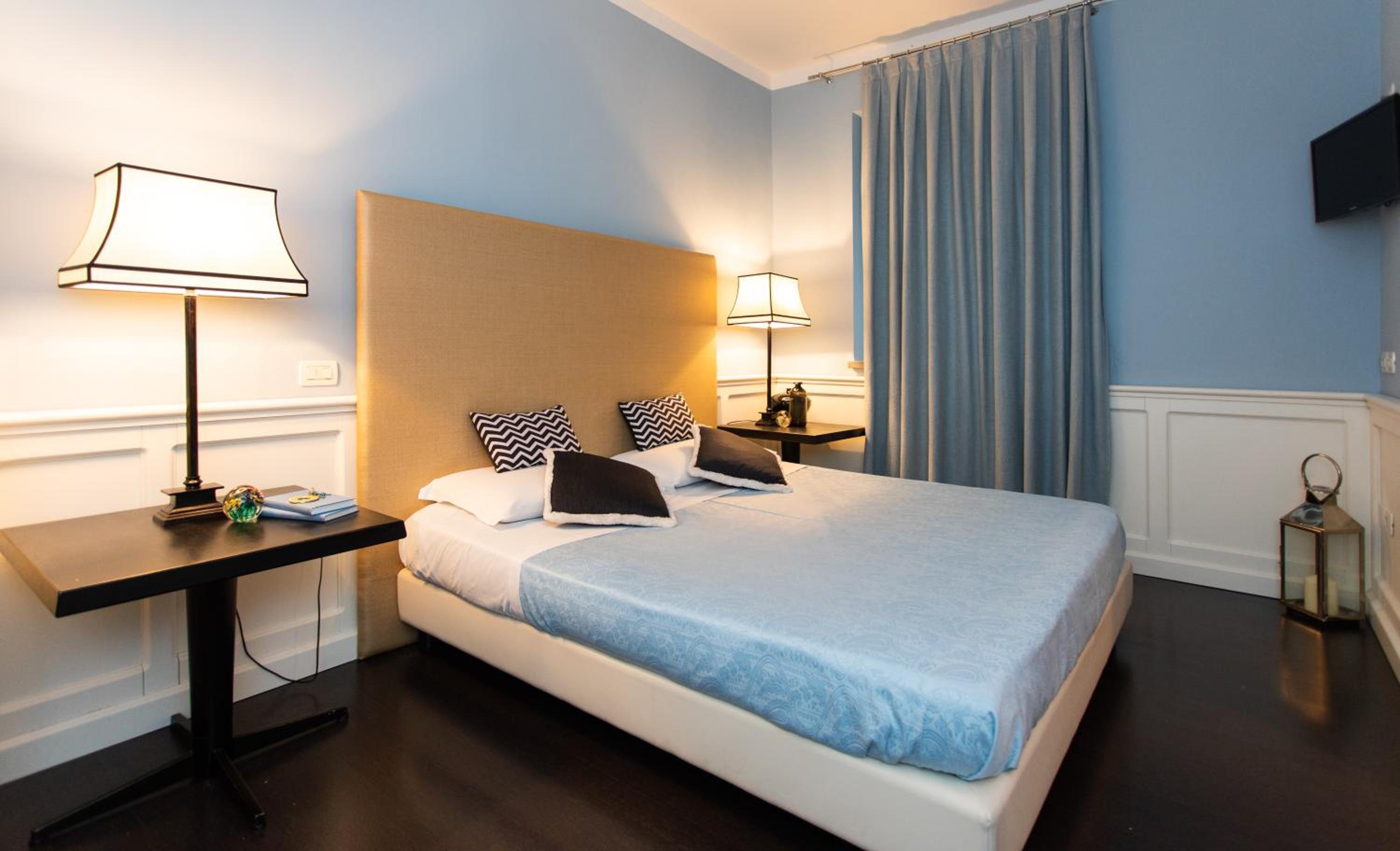 Standard Double Room - Photo 4