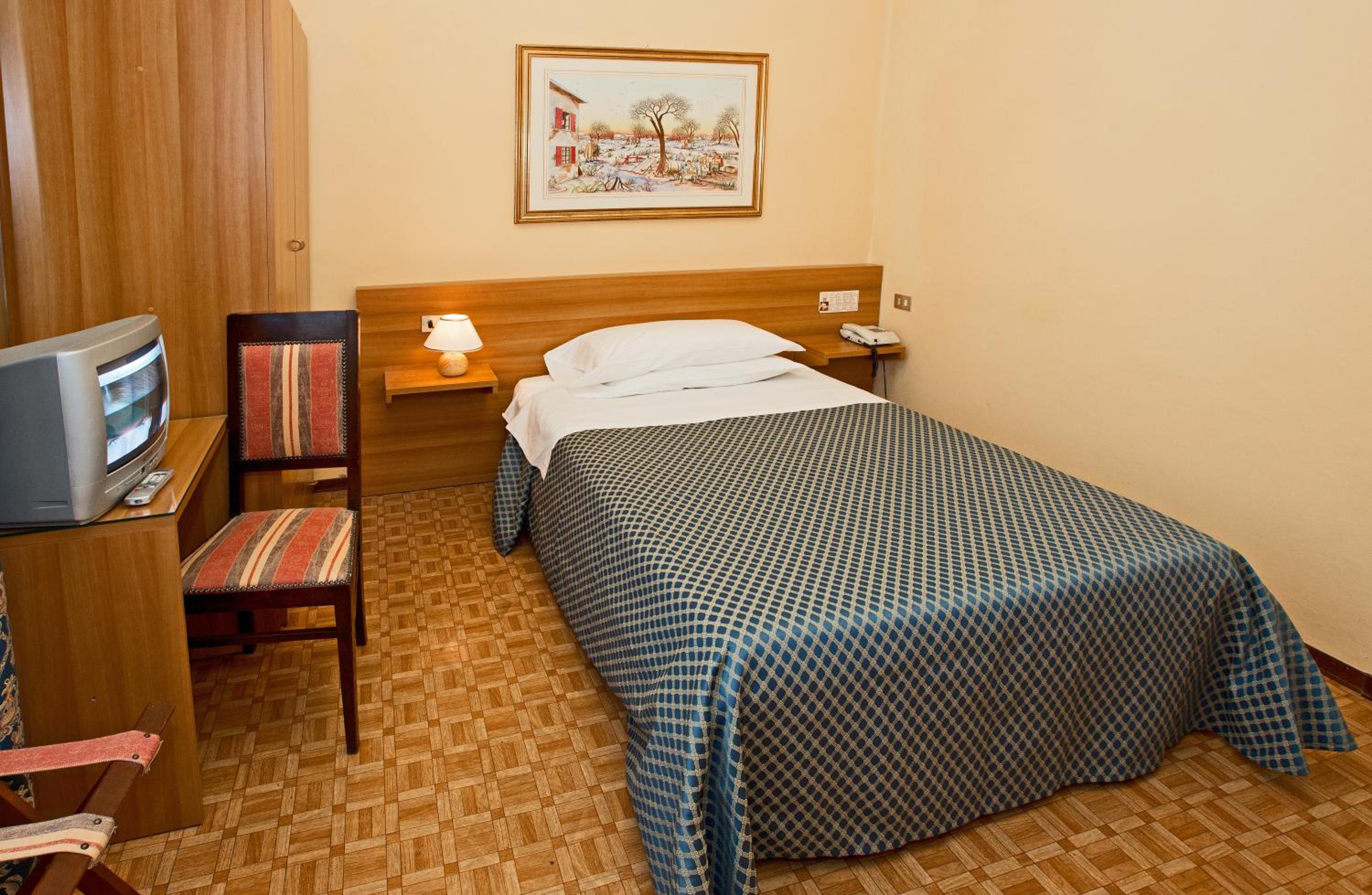 Single Room photo 1