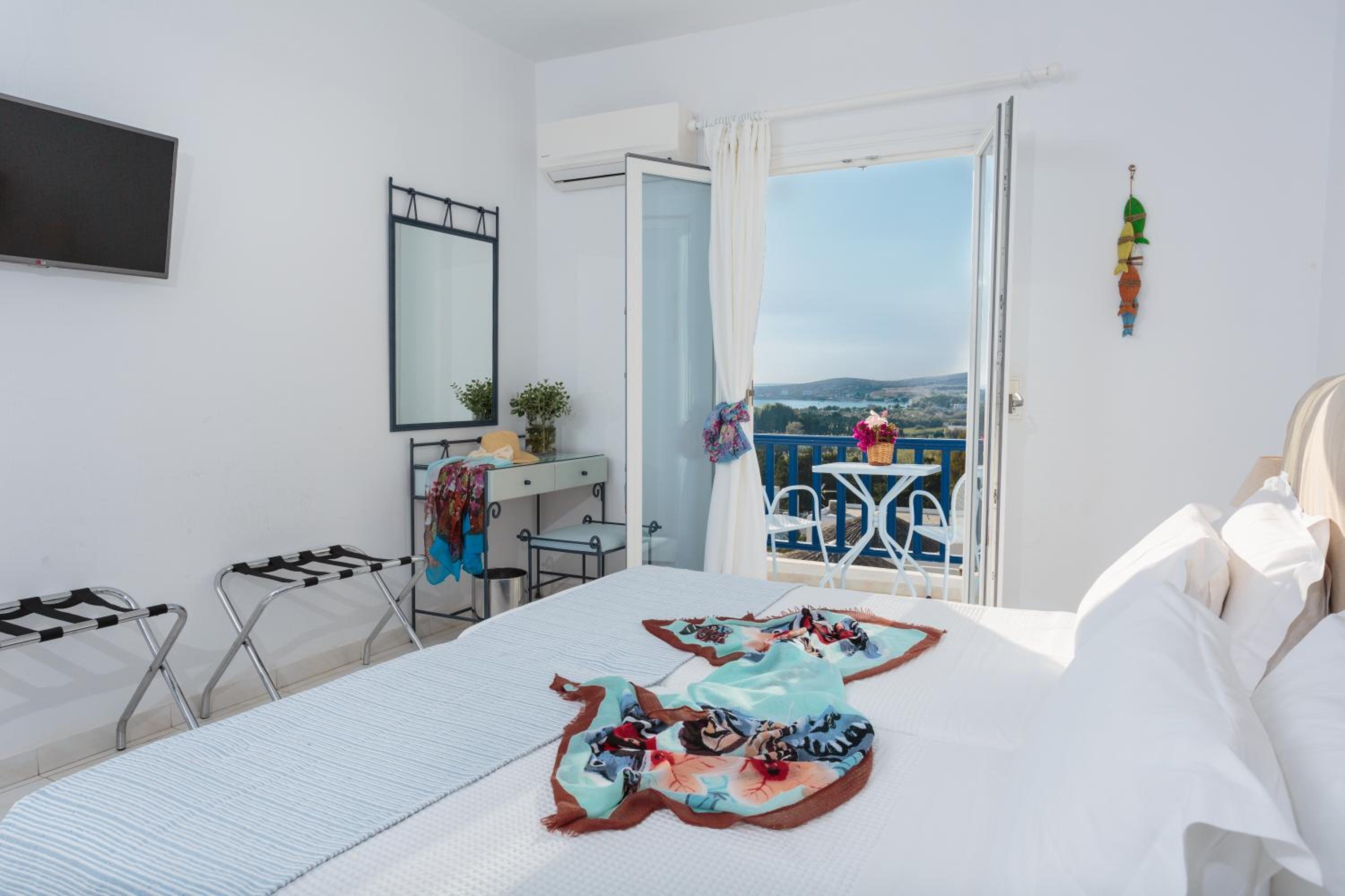 Double or Twin Room with Sea View