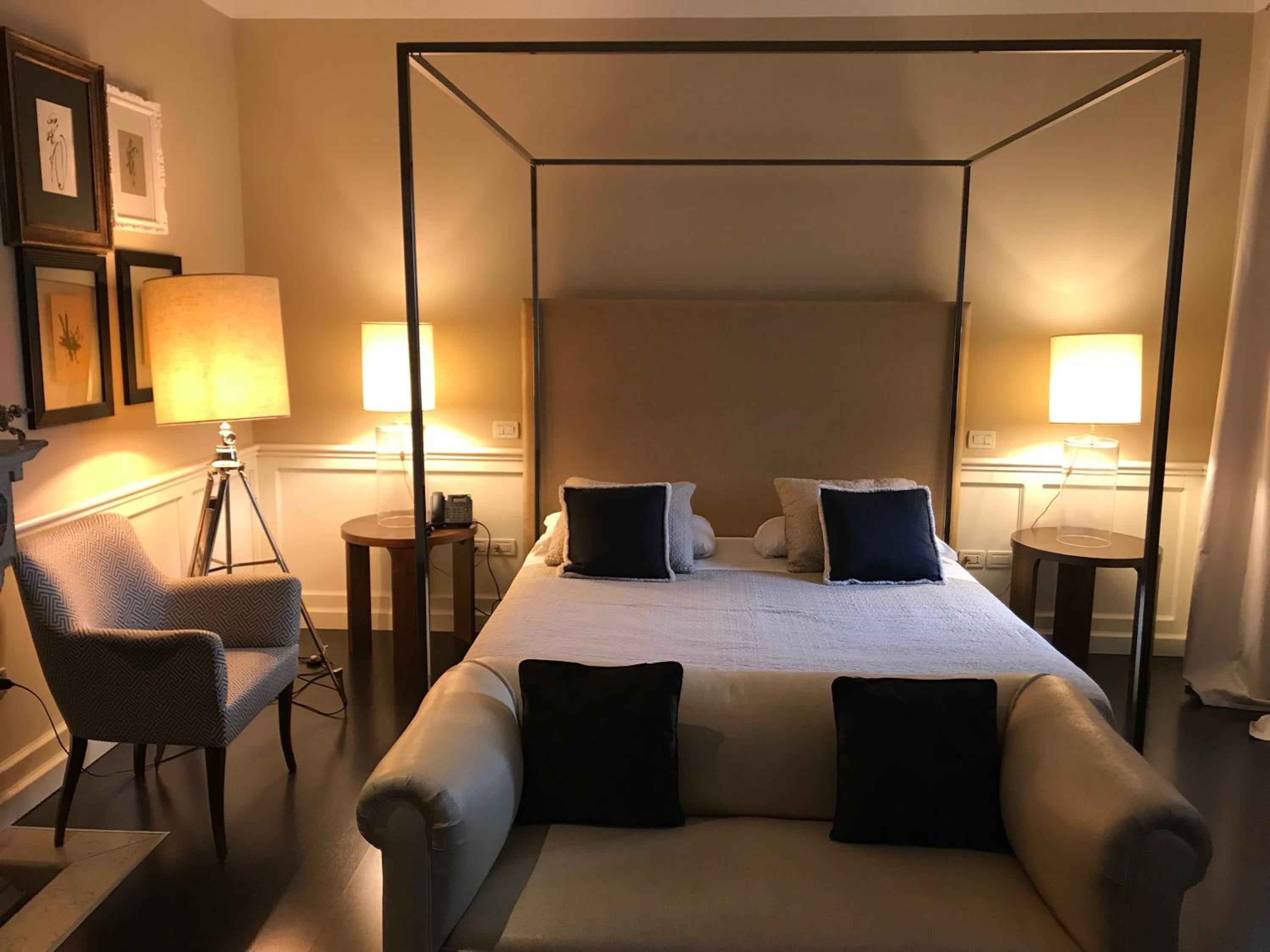 Executive Suite - Photo 5