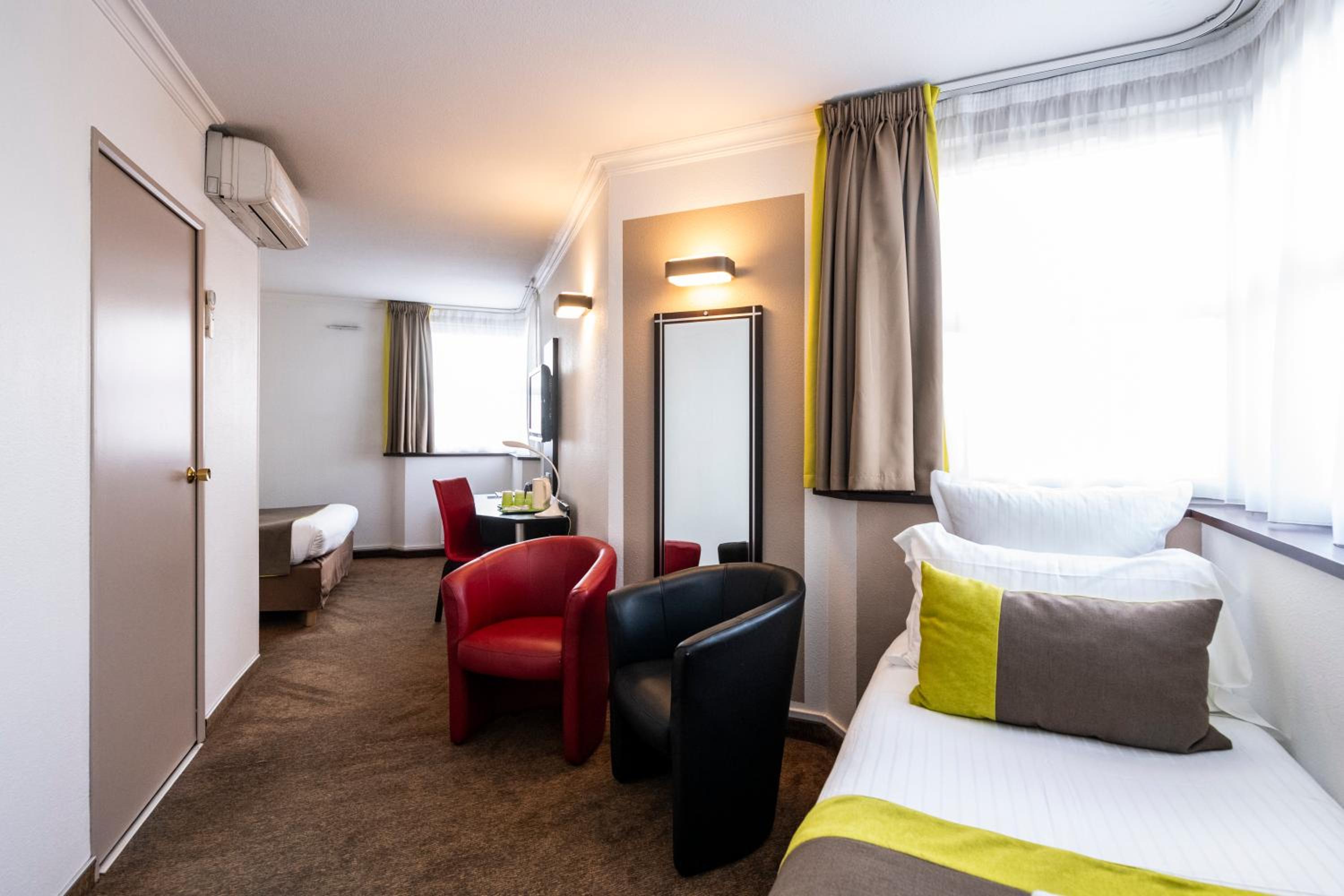 Standard Triple Room photo 2