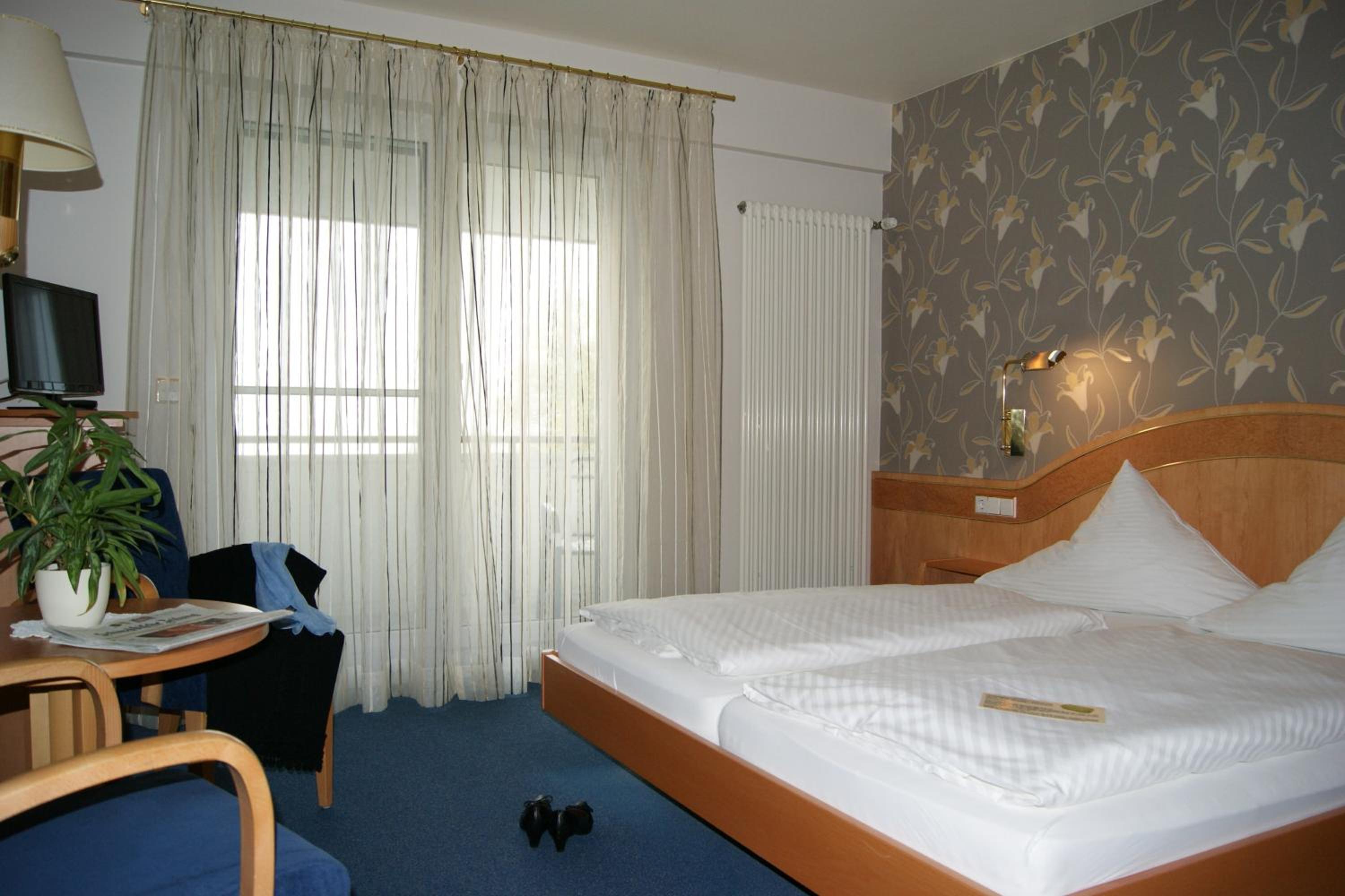 Double Room with Balcony and Sea View