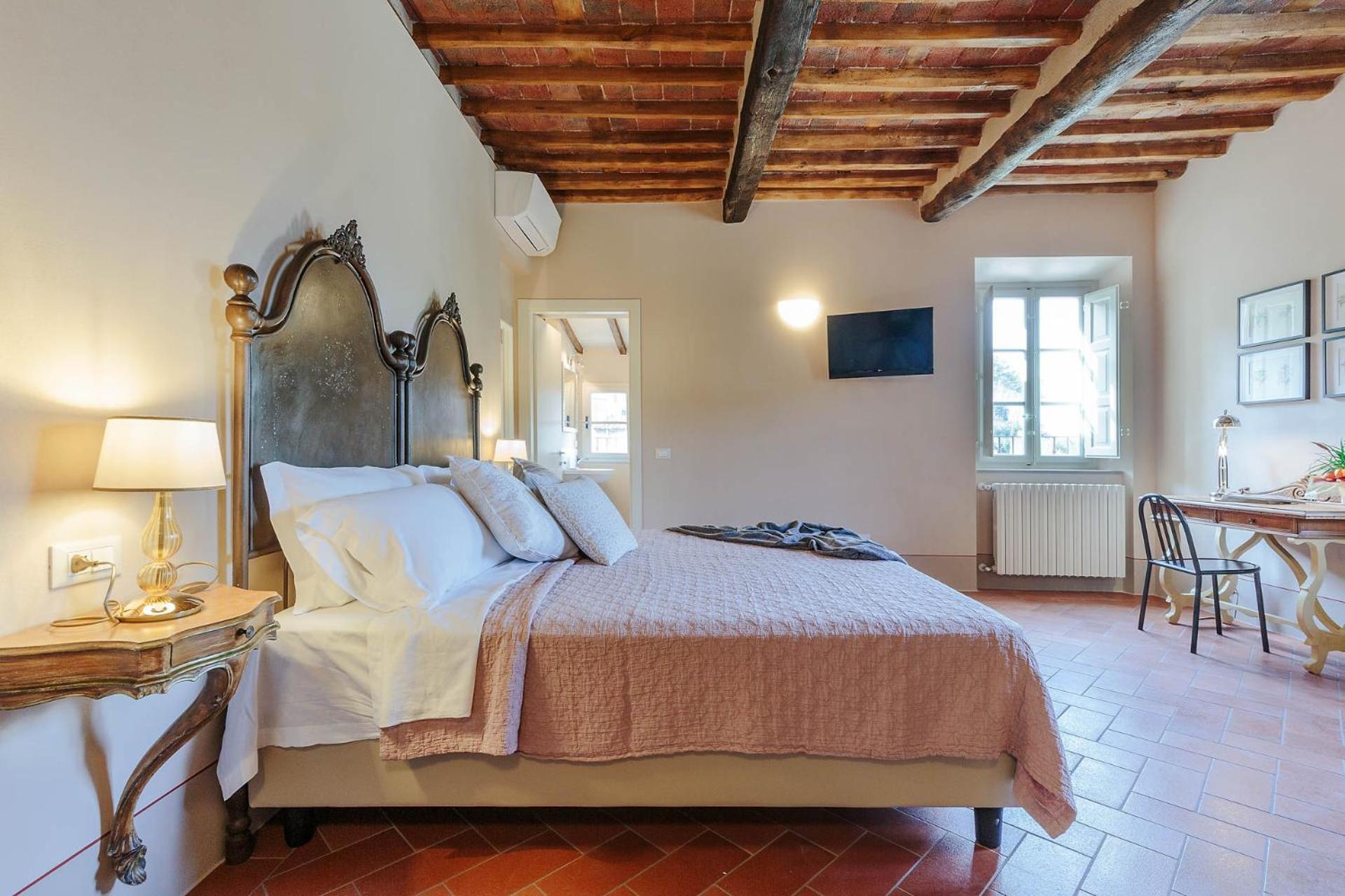Double or Twin Room with Pool View photo 2