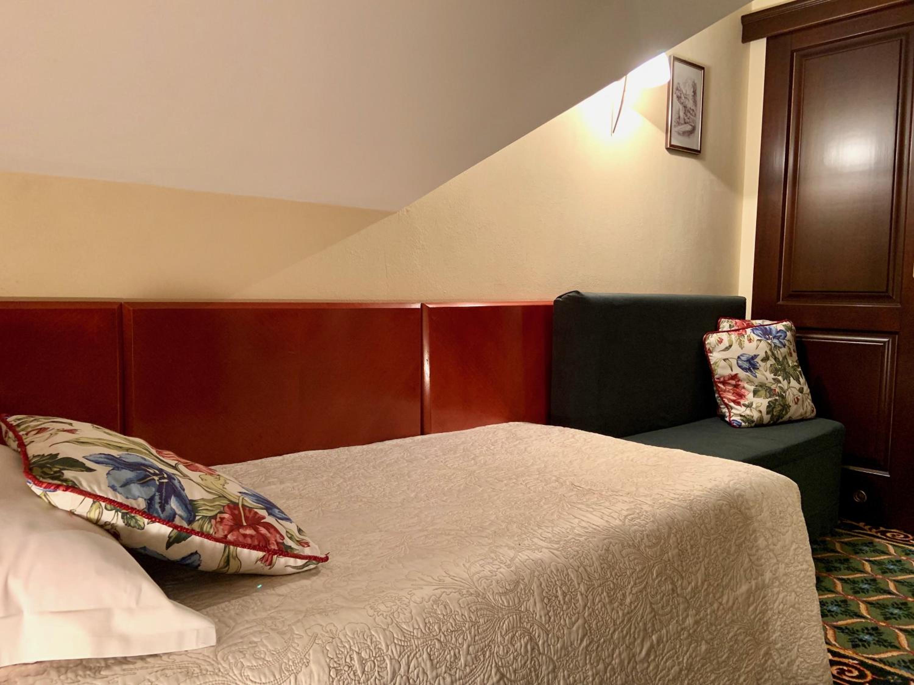 Single Room (1 Adult) photo 3