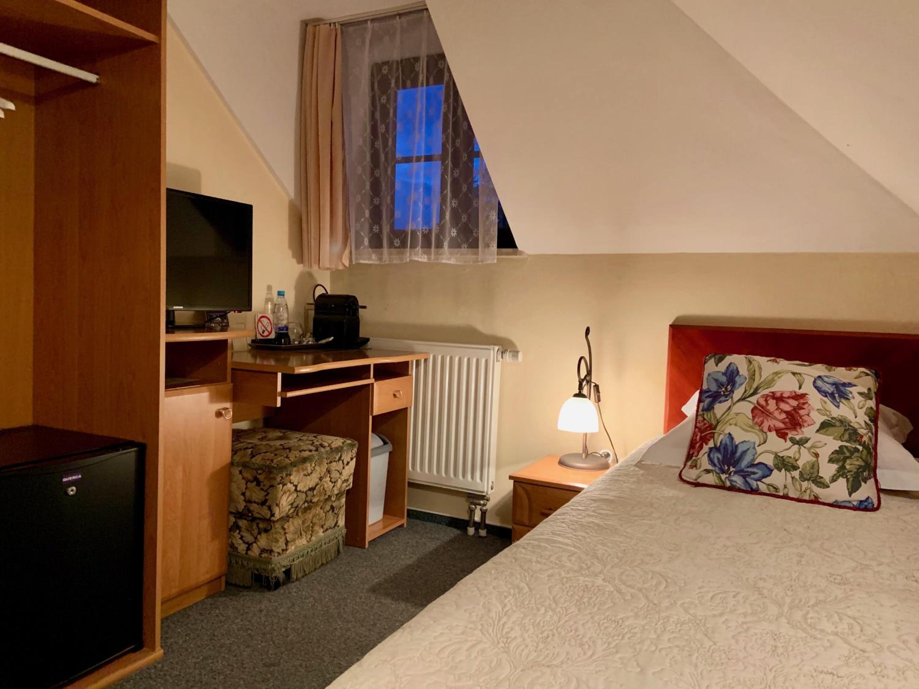 Single Room (1 Adult) photo 2