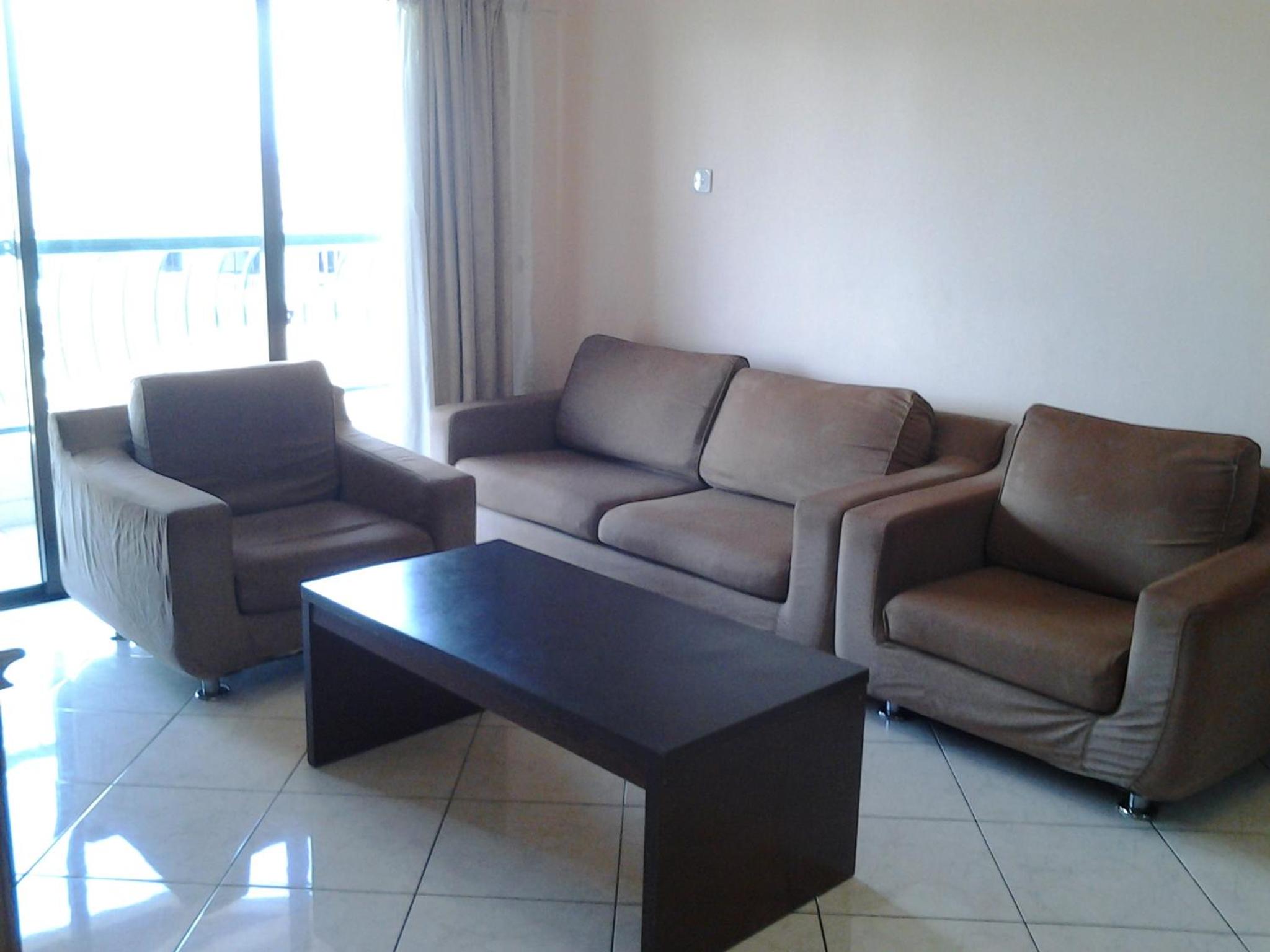 Three-Bedroom Apartment - Photo 6