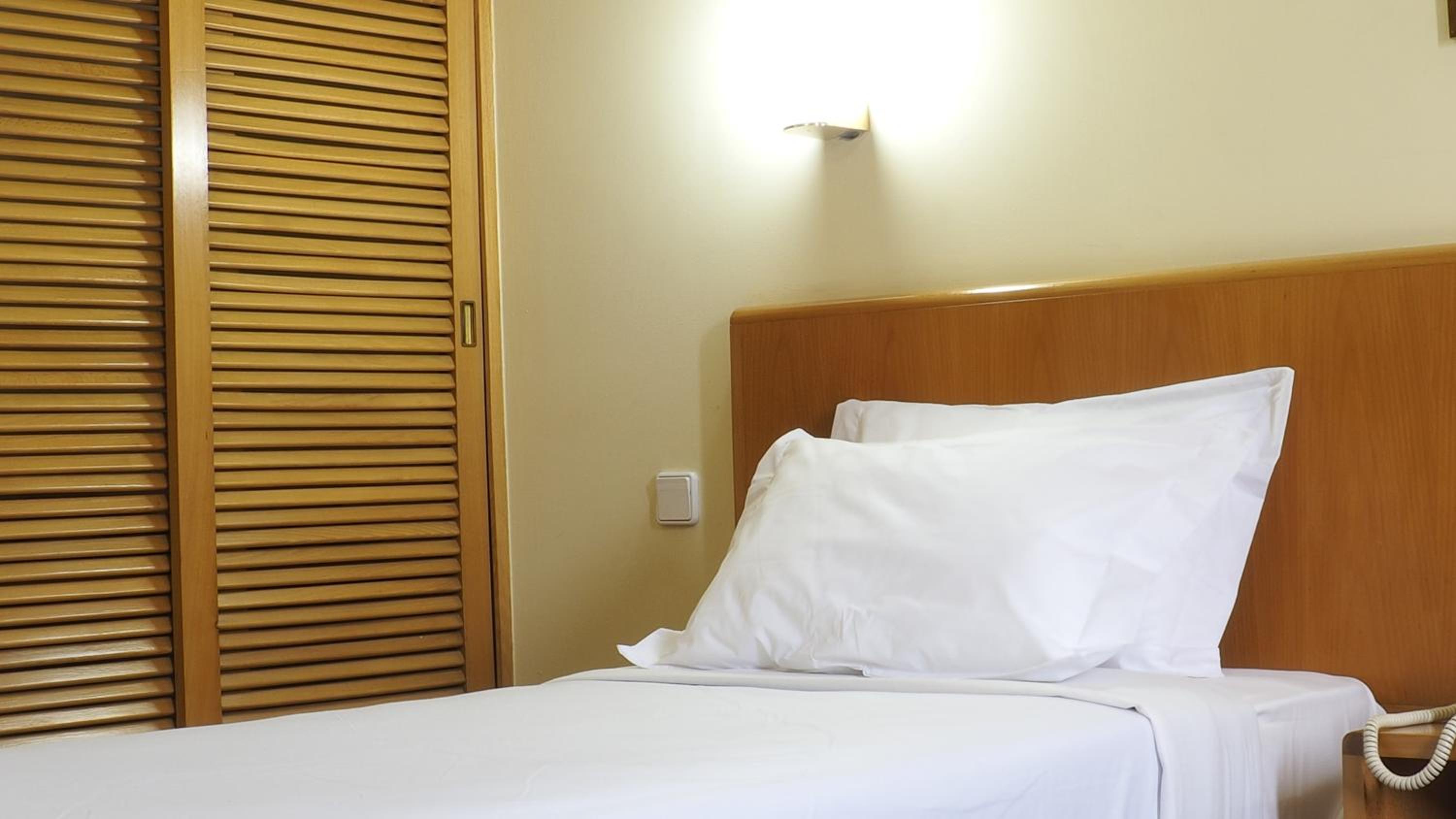 Standard Double or Twin Room - Photo 1