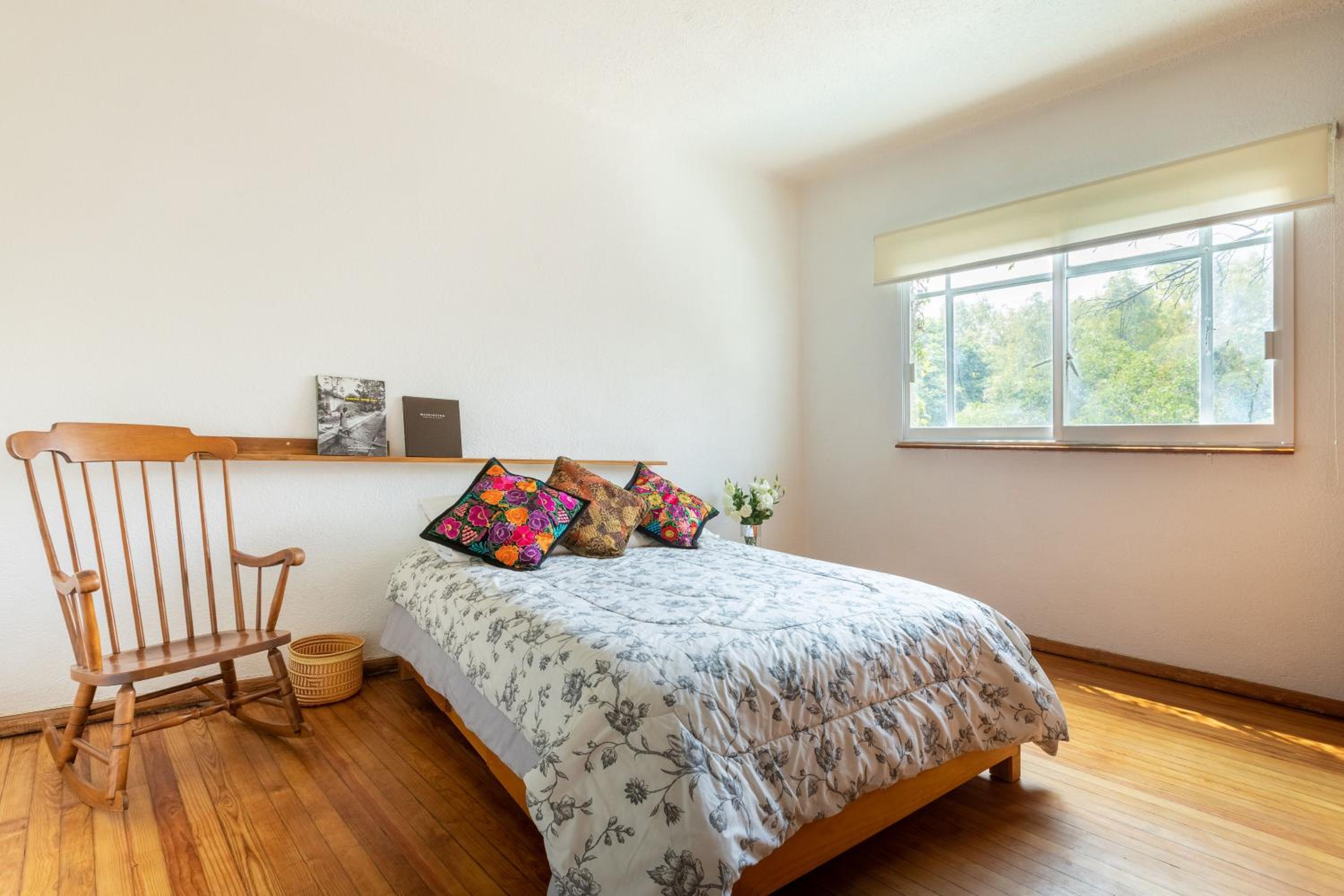 Two-Bedroom Apartment - Photo 3
