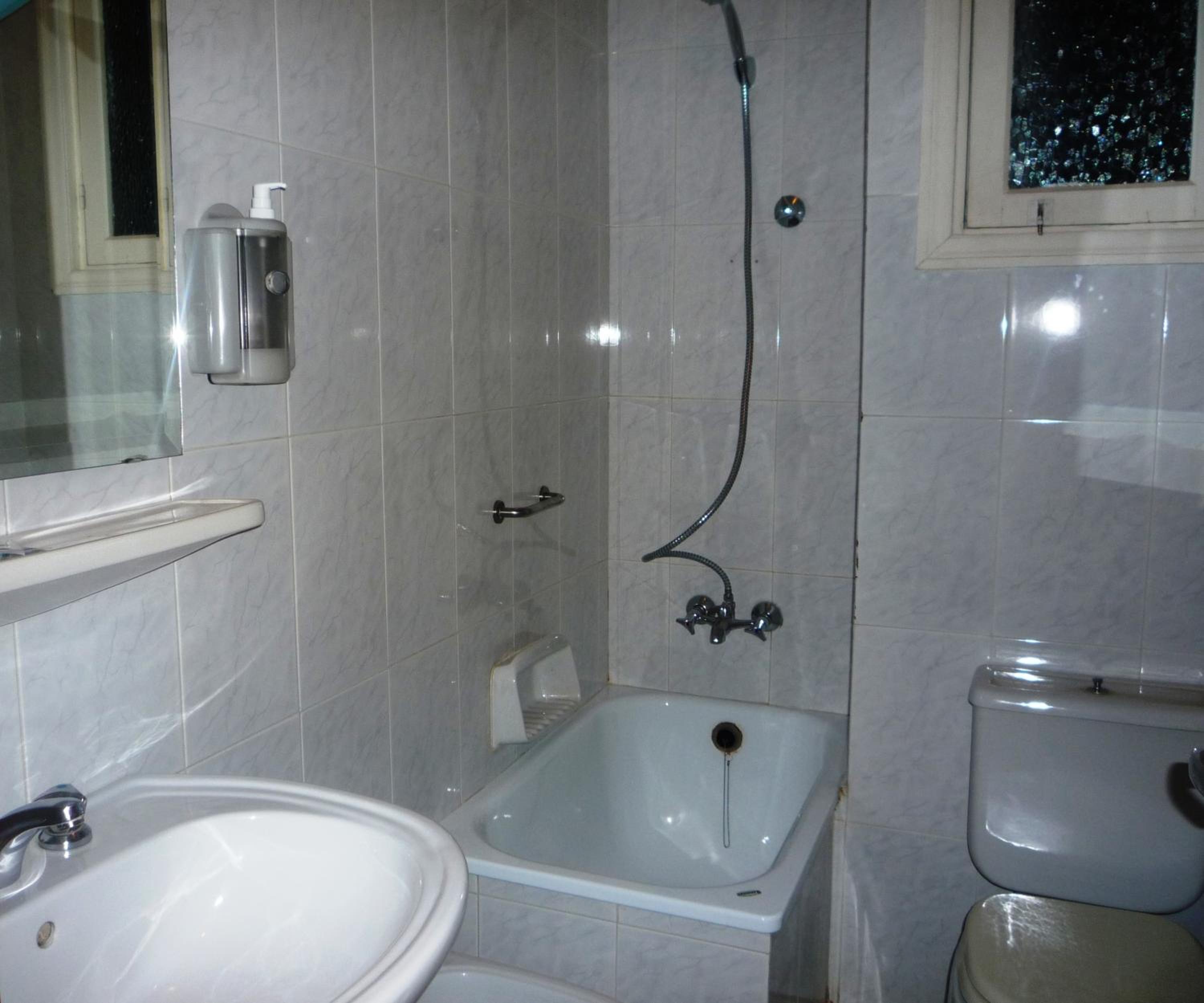 Single Bed in Male Dormitory Room with Shared Bathroom photo 3