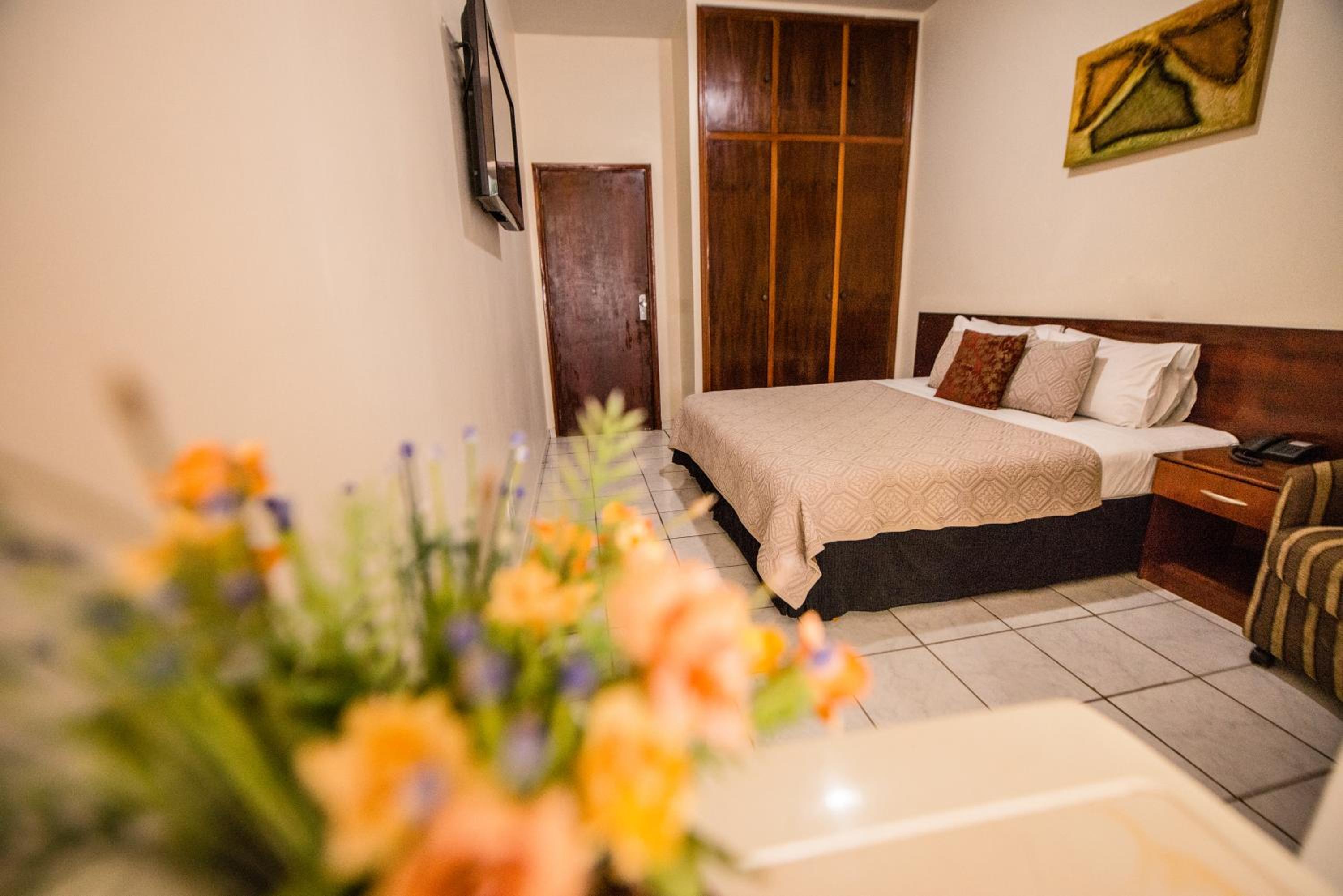 Double Room - Photo 3
