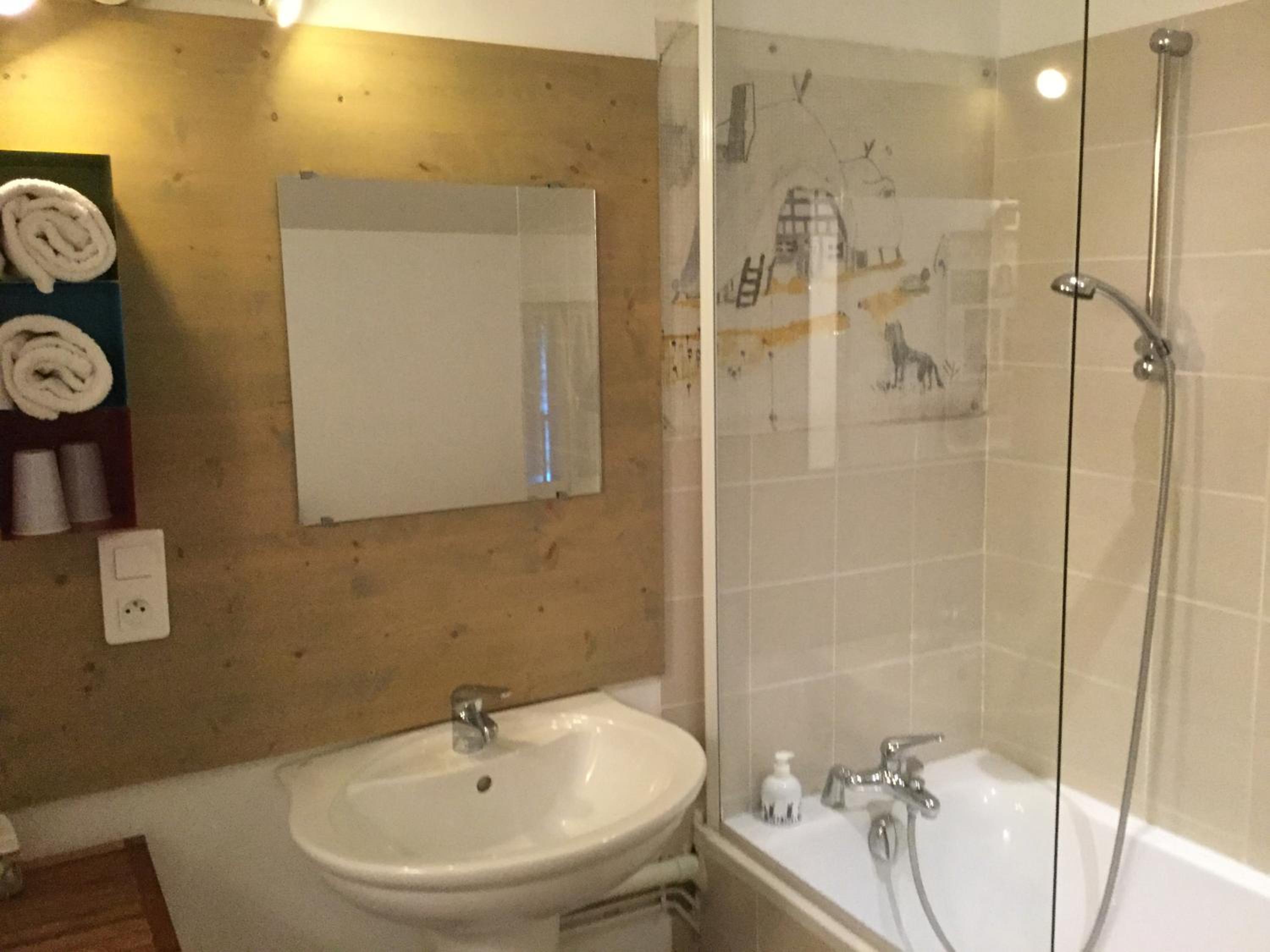 Double Room with Private Bathroom photo 2