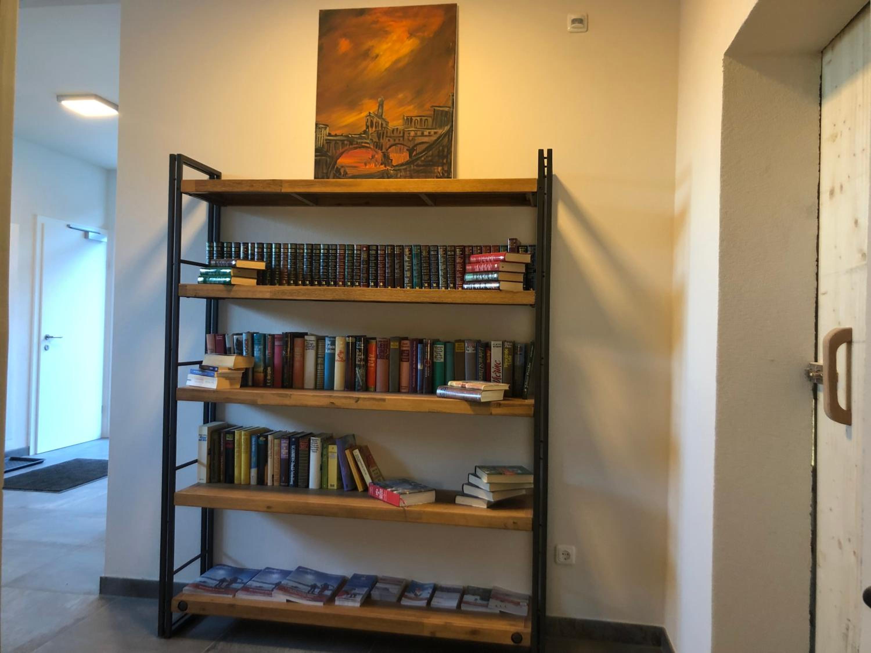 One-Bedroom Apartment - Photo 18