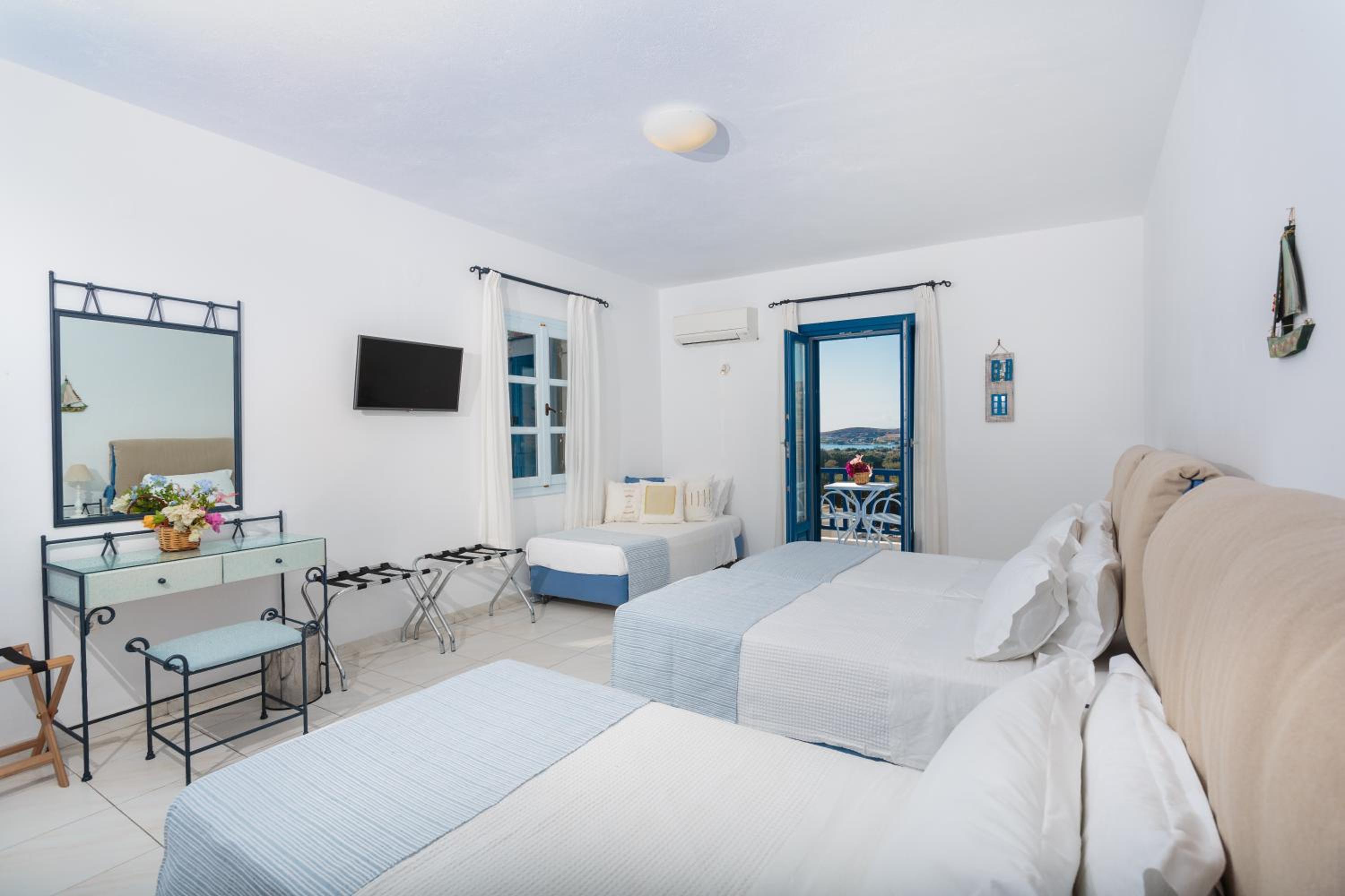 Quadruple Room with Sea View