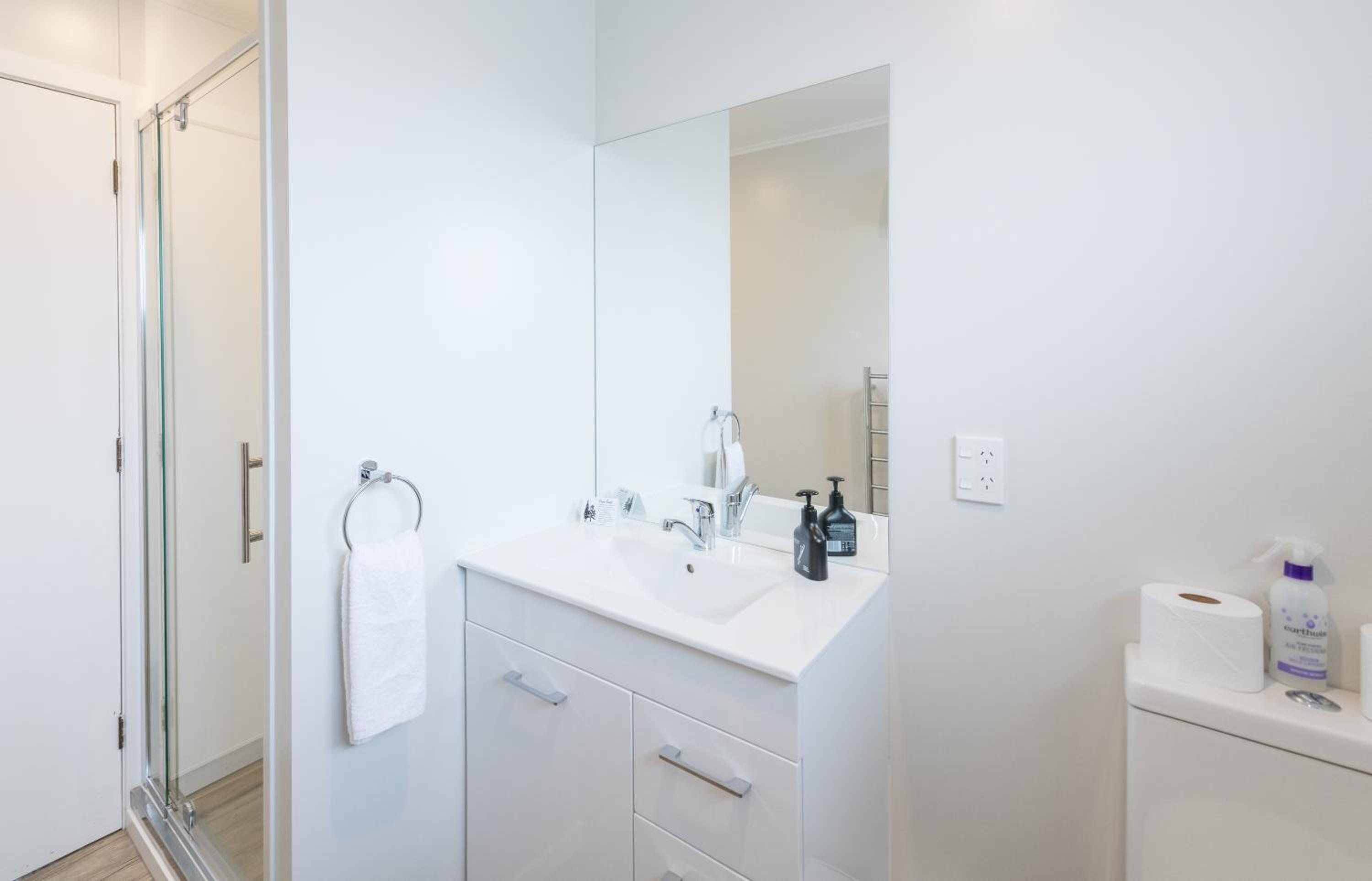 1 Bedroom Apartment photo 2