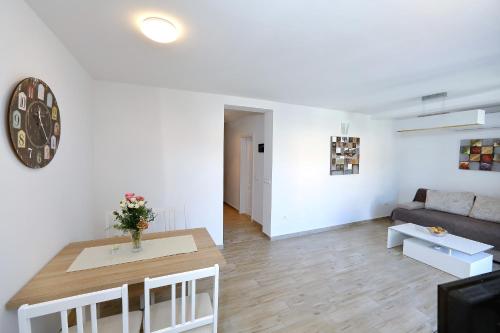 Apartment with Sea View photo 3