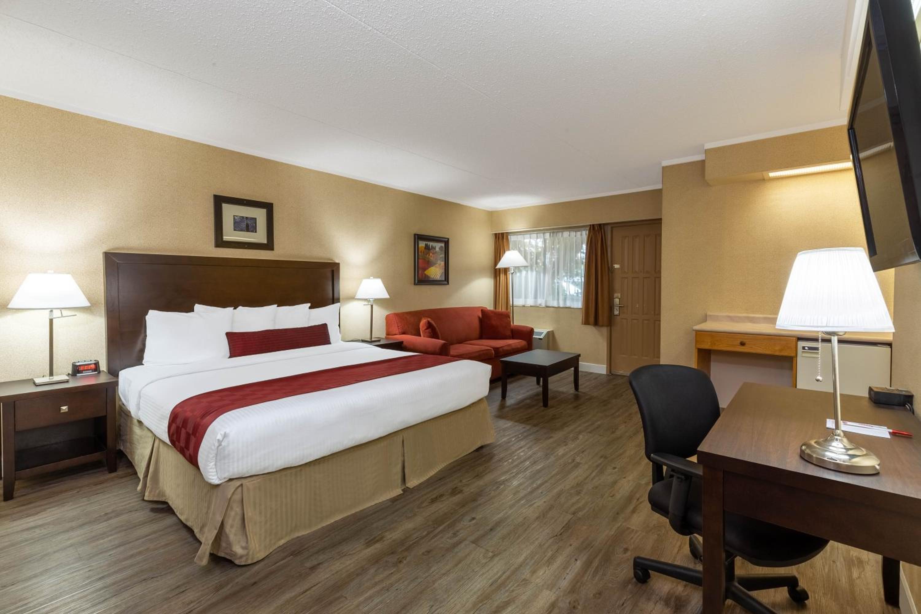 King Studio Suite - Non-Smoking - Photo 4