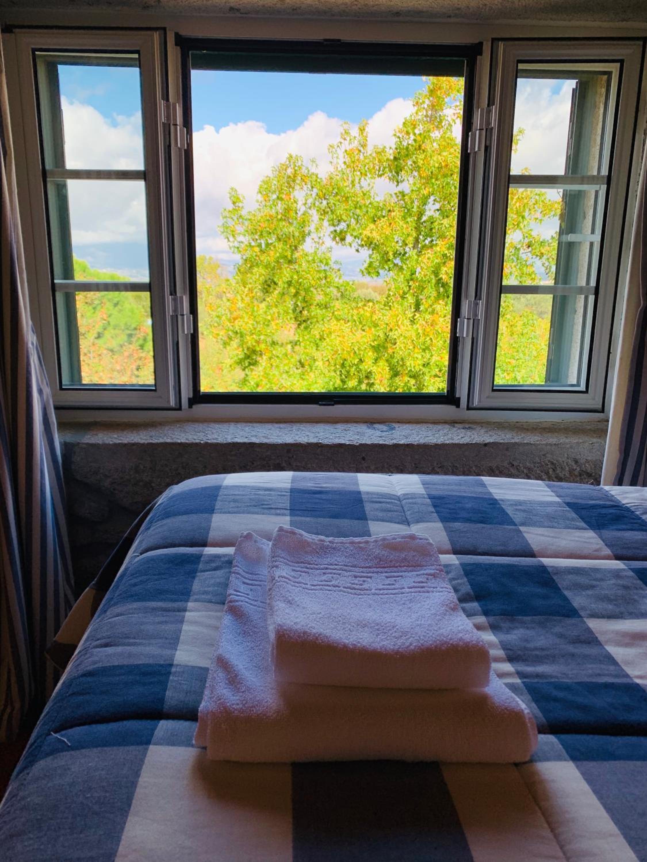 Standard Double or Twin Room with Garden View - Photo 3