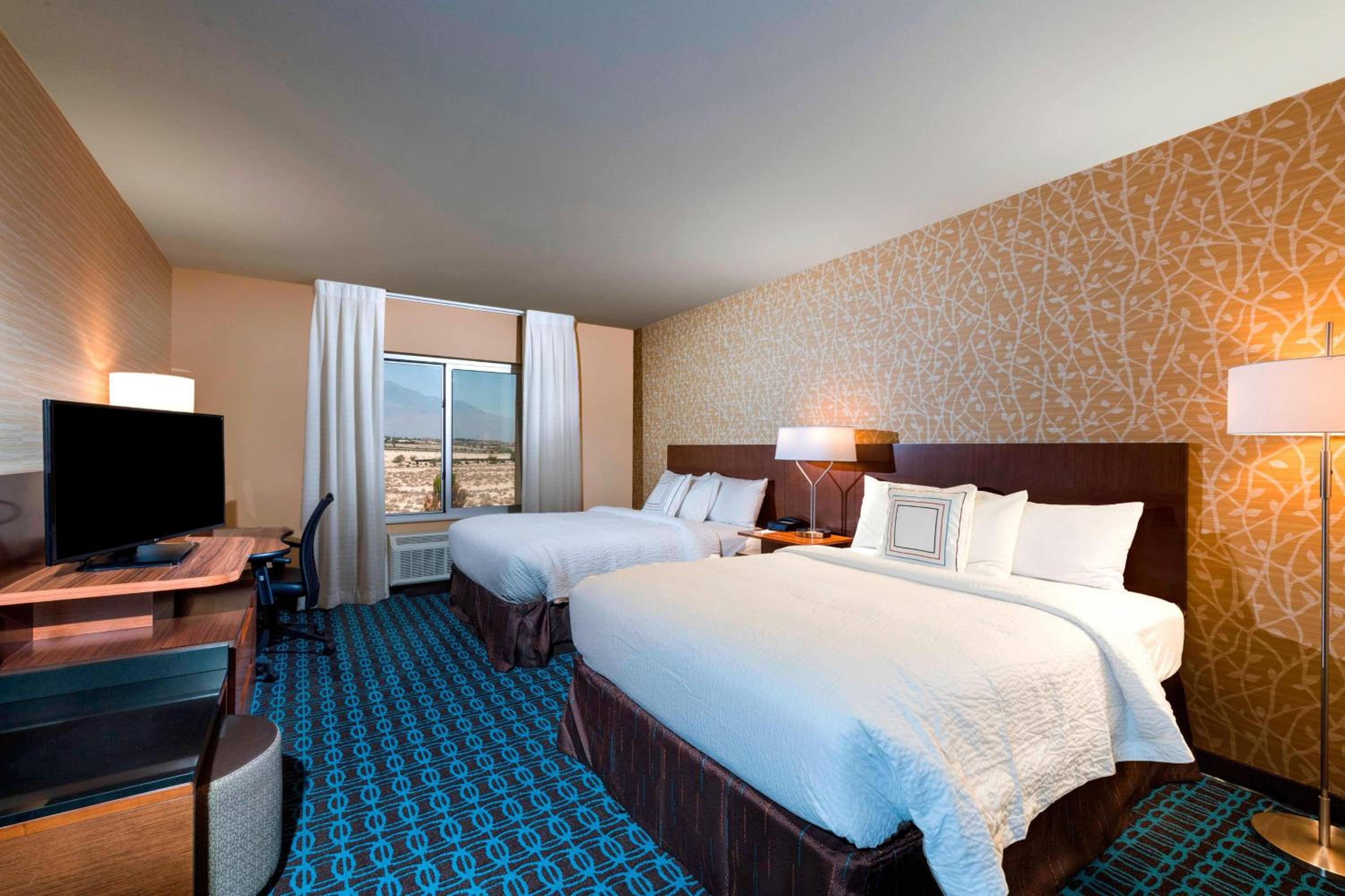 Queen Room with Two Queen Beds - Hearing Accessible