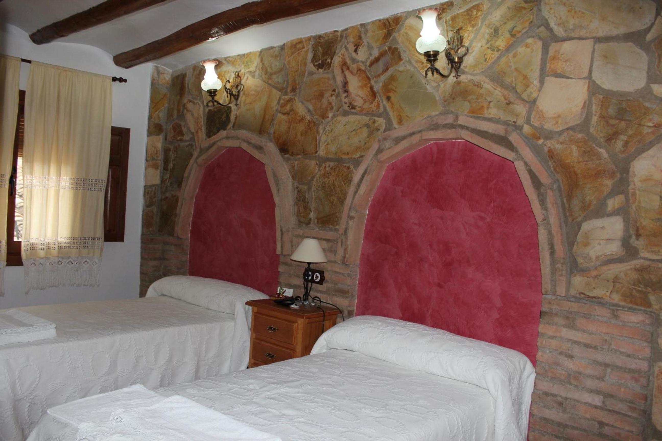 Double or Twin Room photo 3