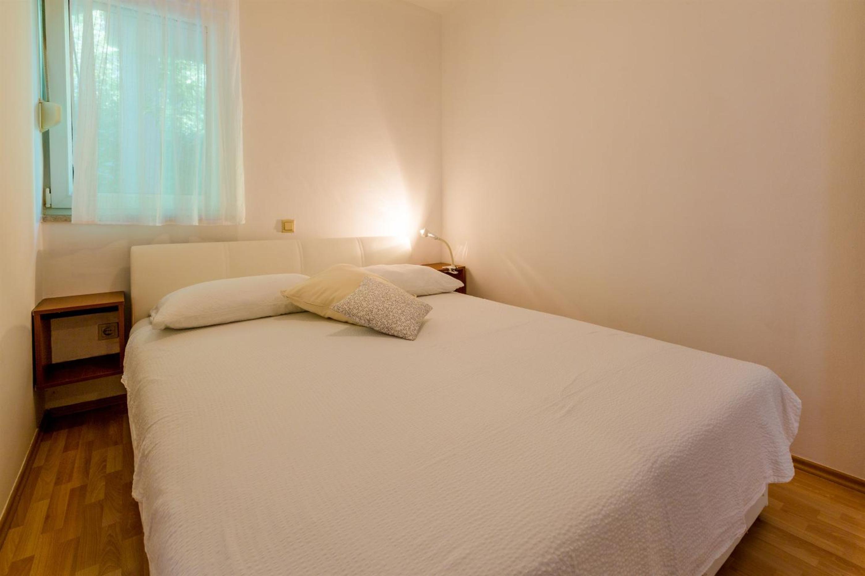 One-Bedroom Apartment - Ground Floor photo 2