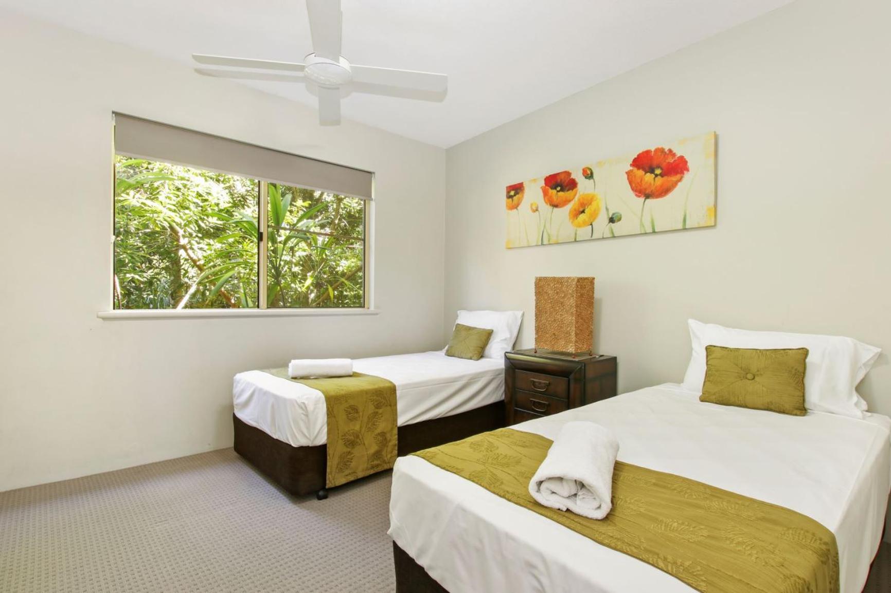 Two-Bedroom Apartment with Resort View photo 1