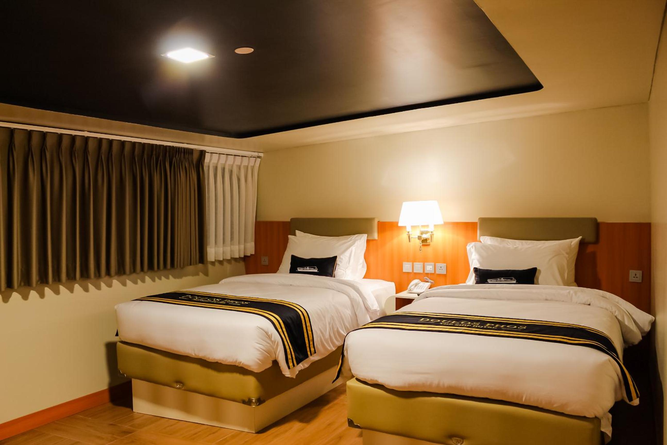 Deluxe Plus Double or Twin Room - Photo 7