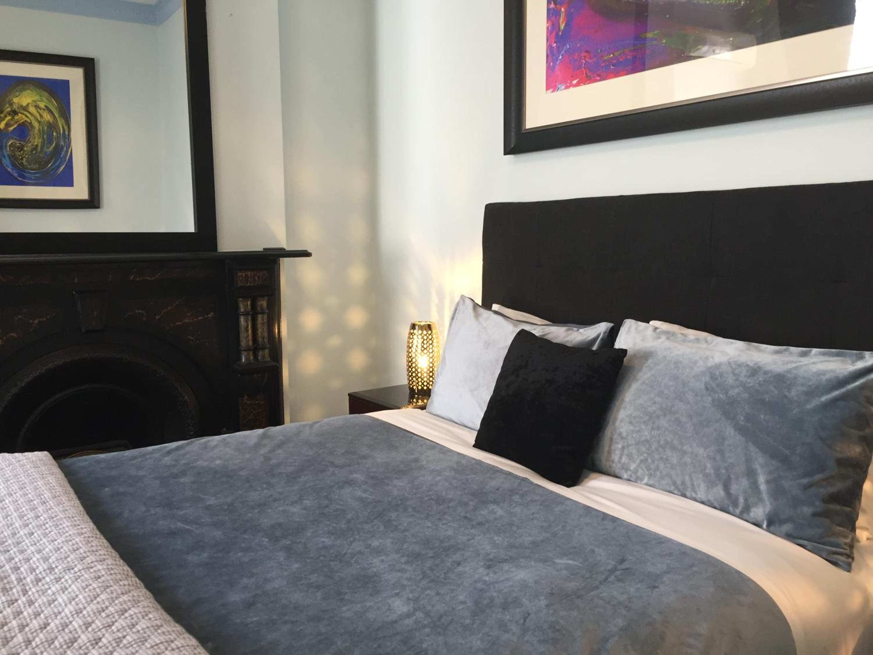 Standard Queen Room - Photo 6