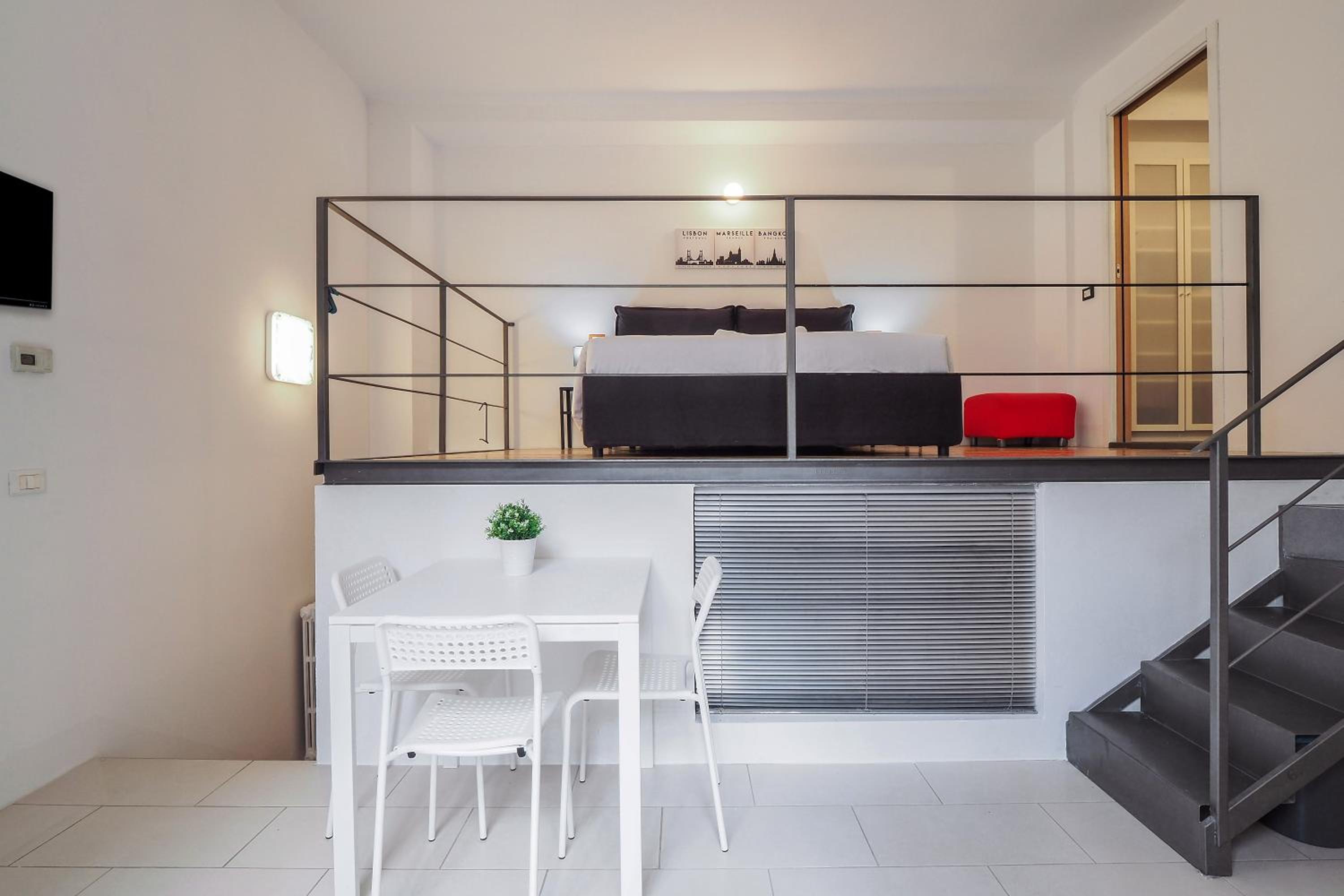 One-Bedroom Apartment