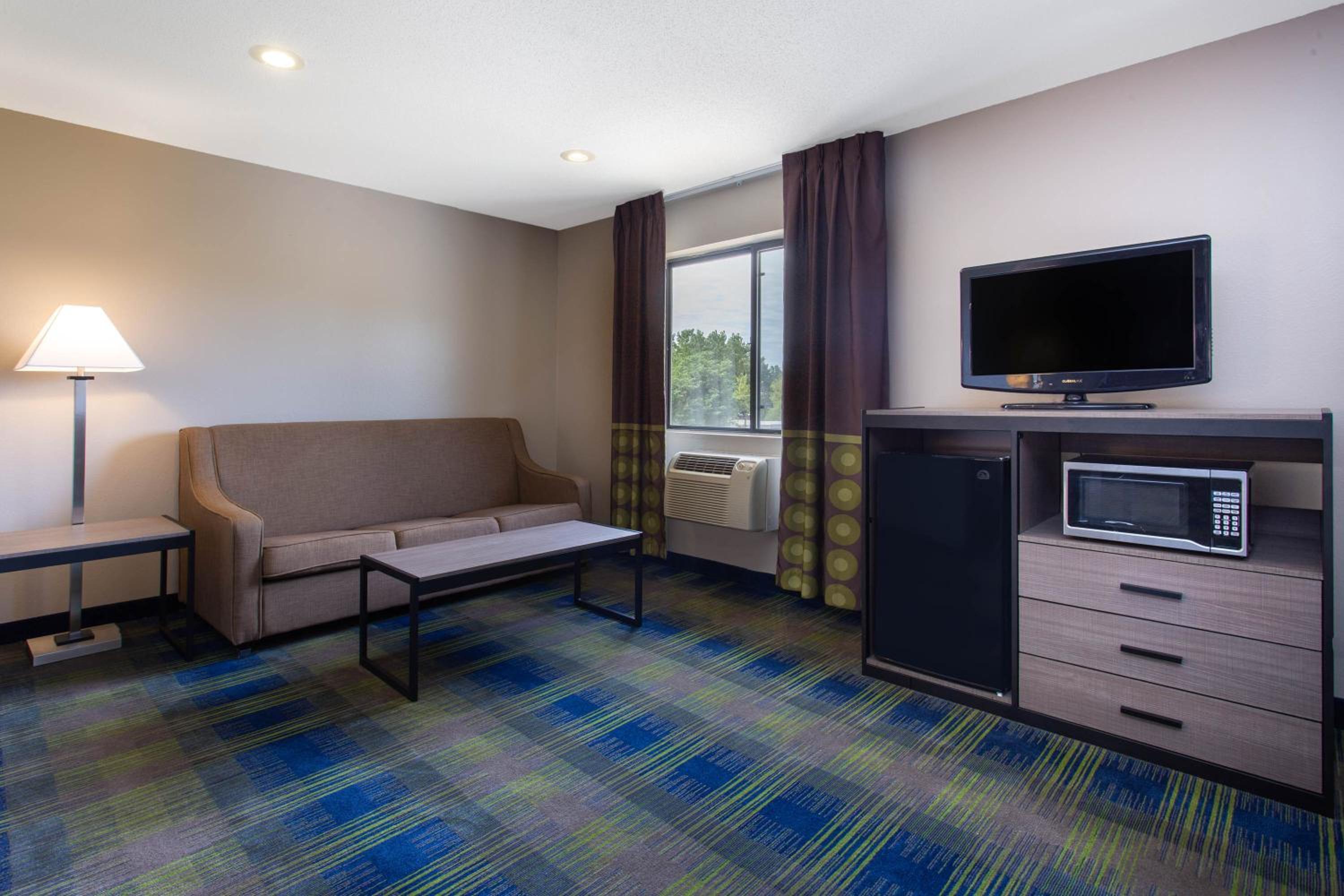 Business King Room - Non-Smoking - Photo 4