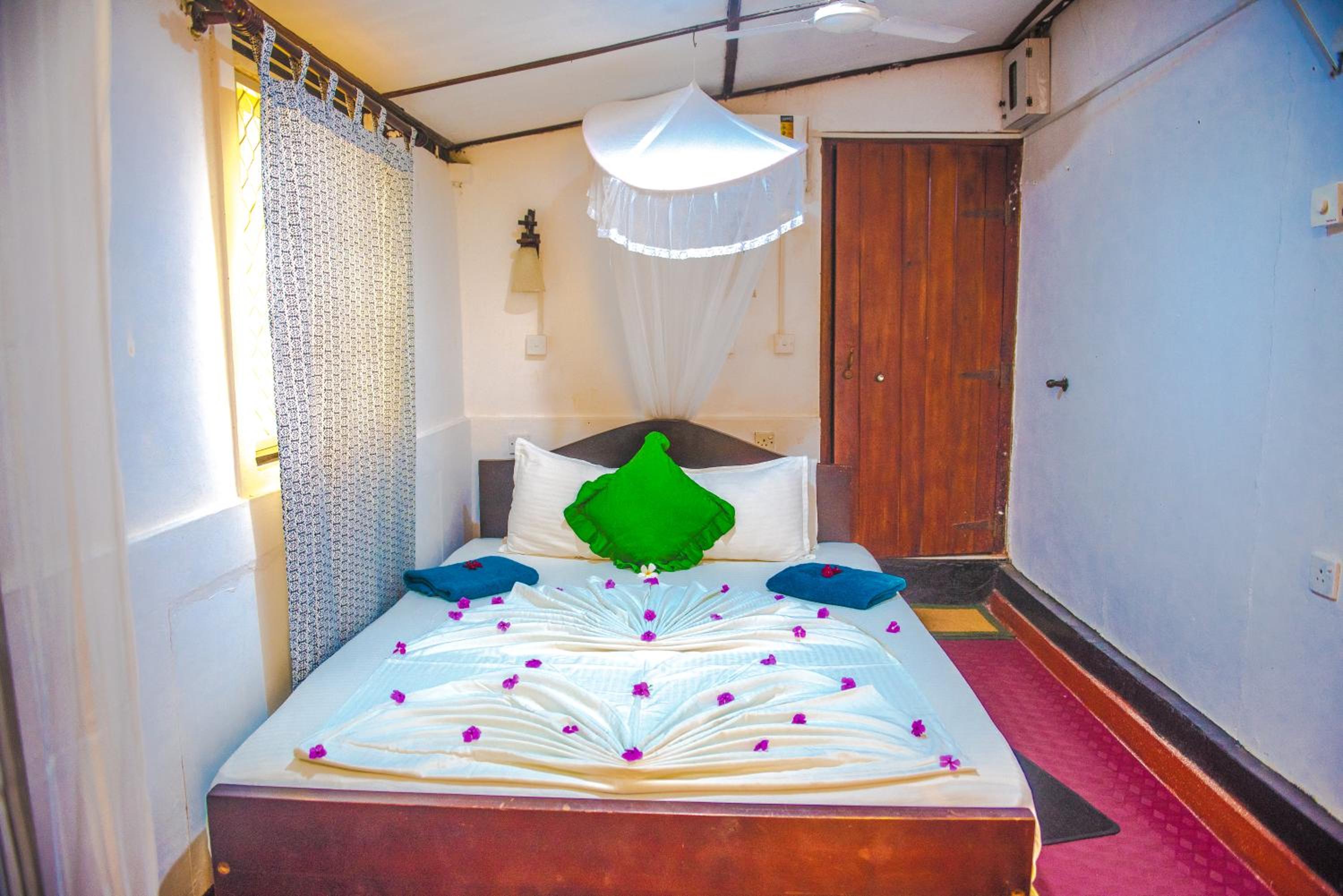 Budget Double Or Twin Room photo 2