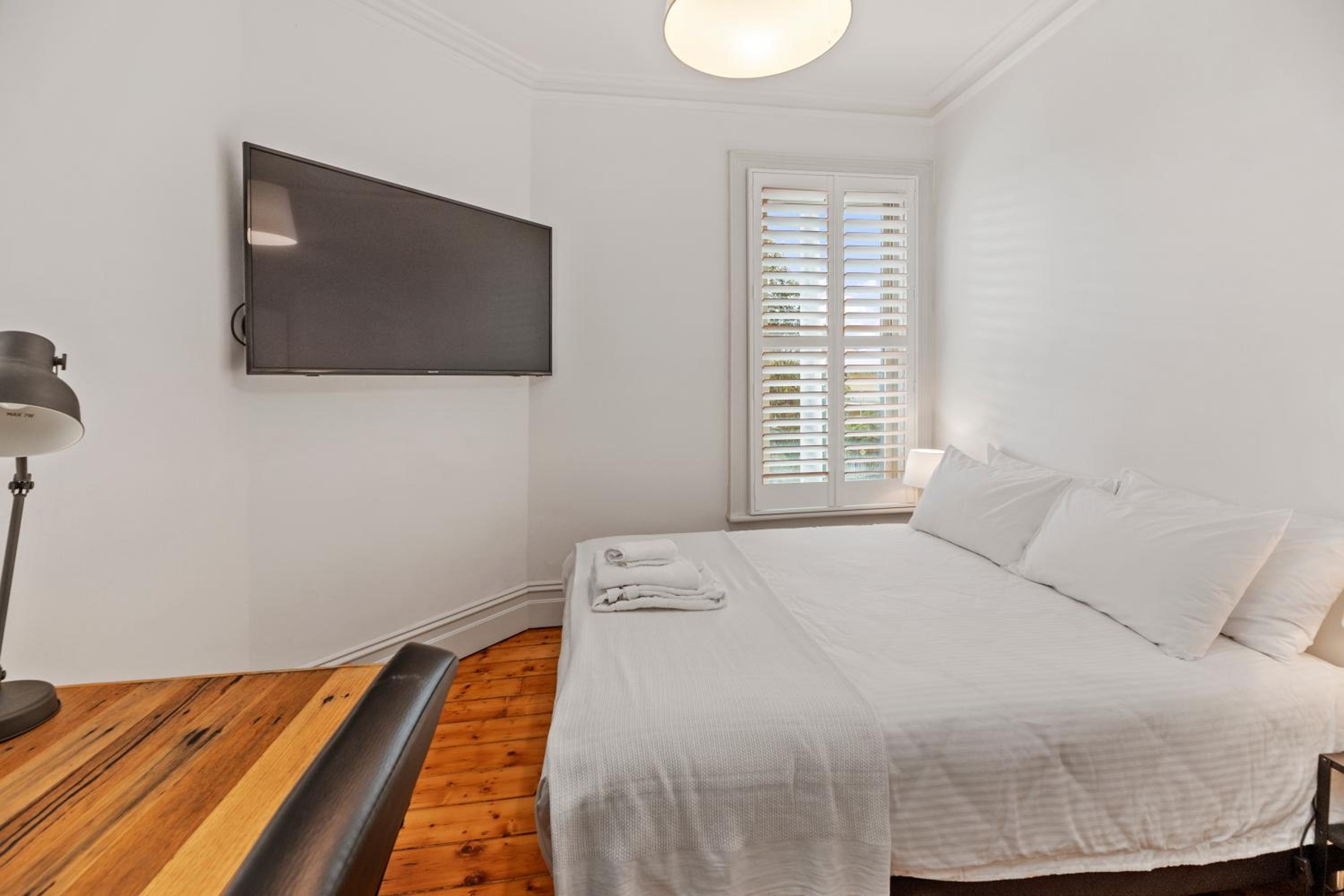 Deluxe Queen Room - Photo 1
