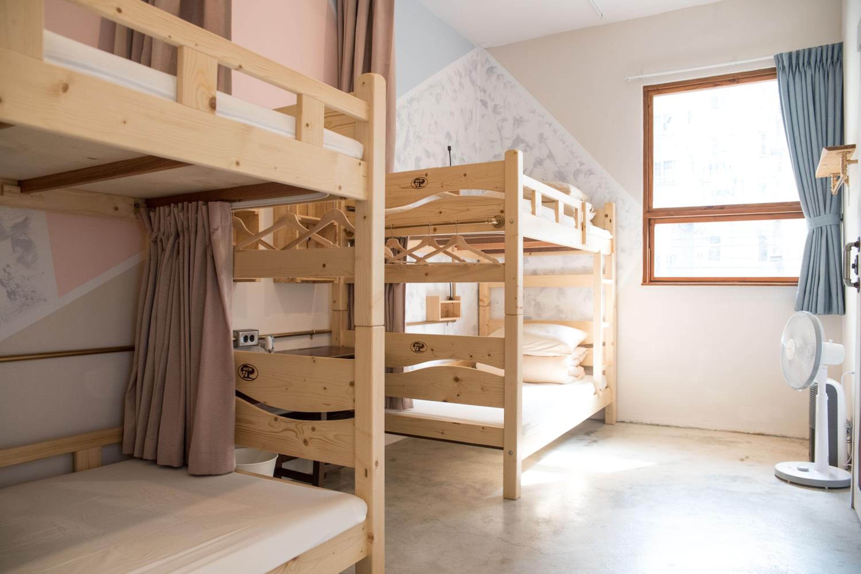 Mixed Dormitory Room