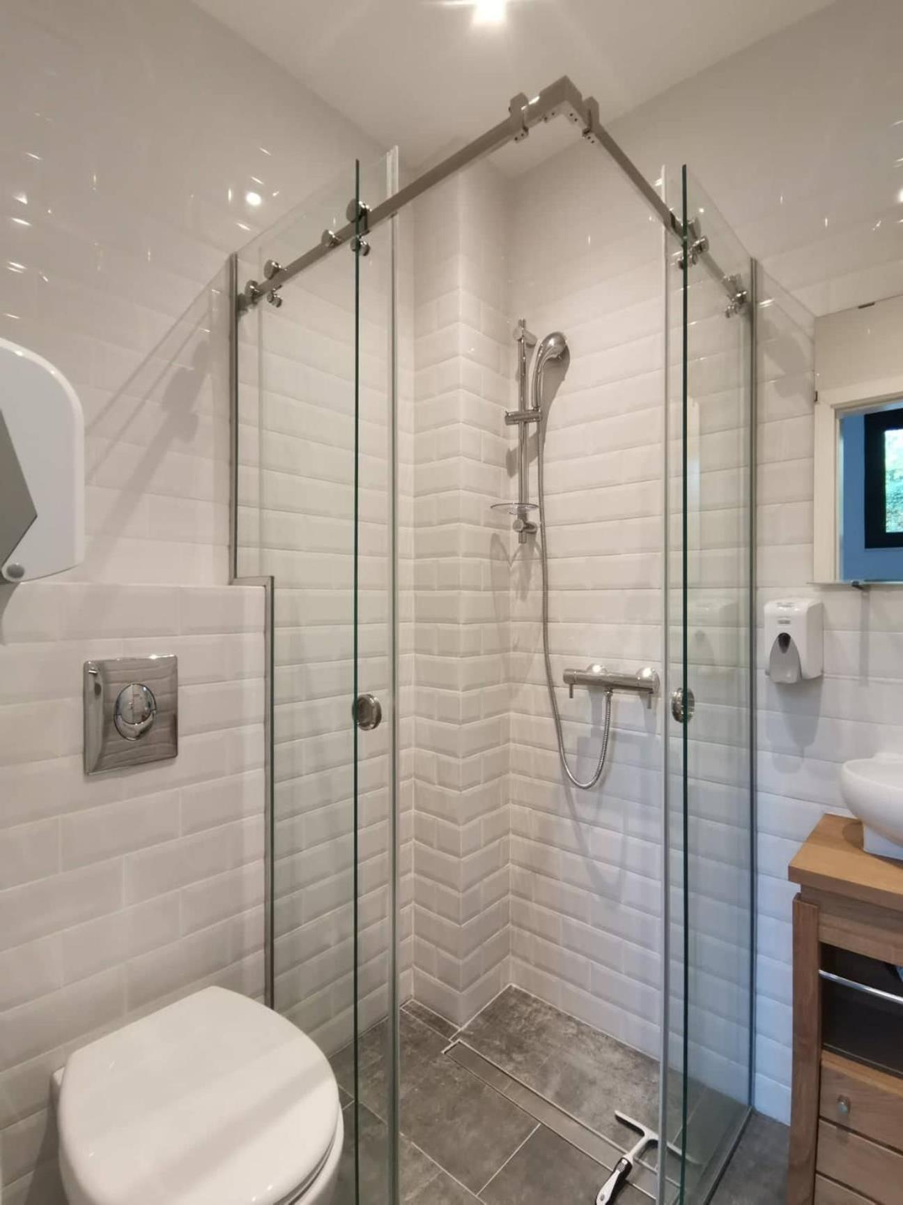 Deluxe Double or Twin Room - Photo 7