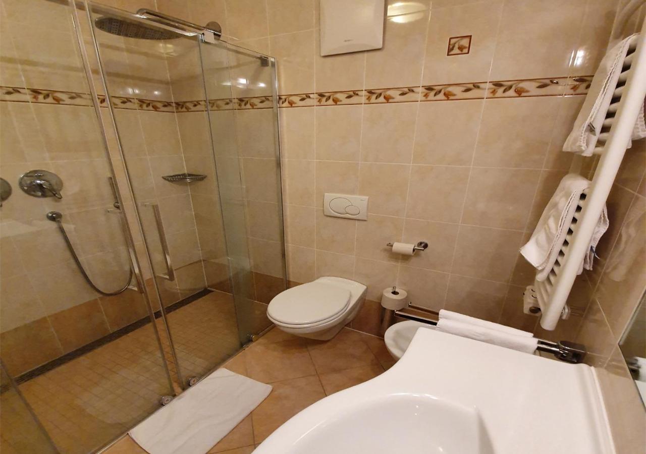 Double Room - Photo 4
