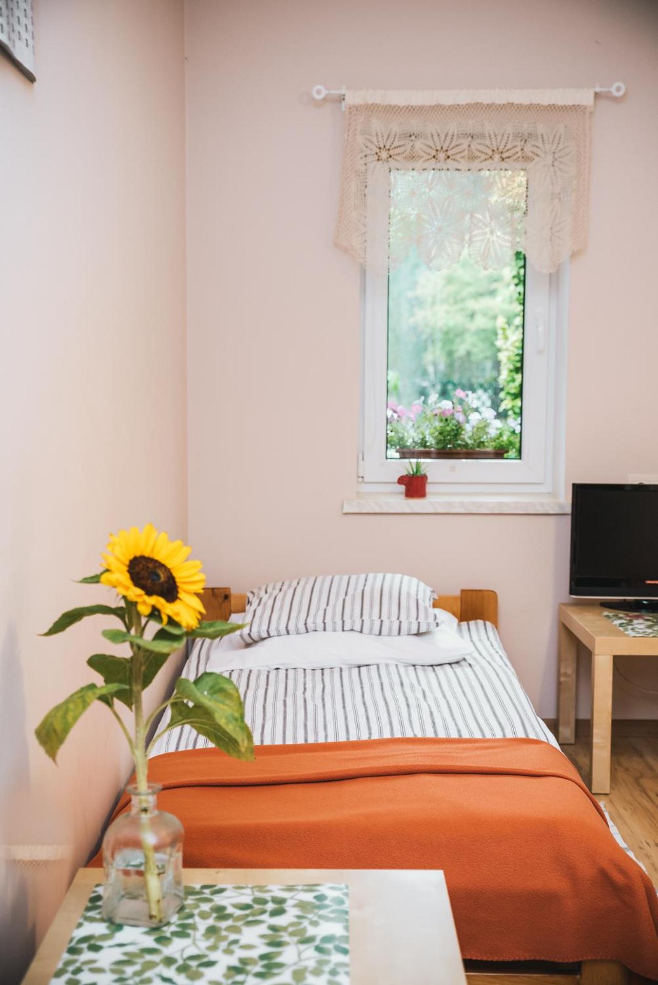 Double Room - Photo 8