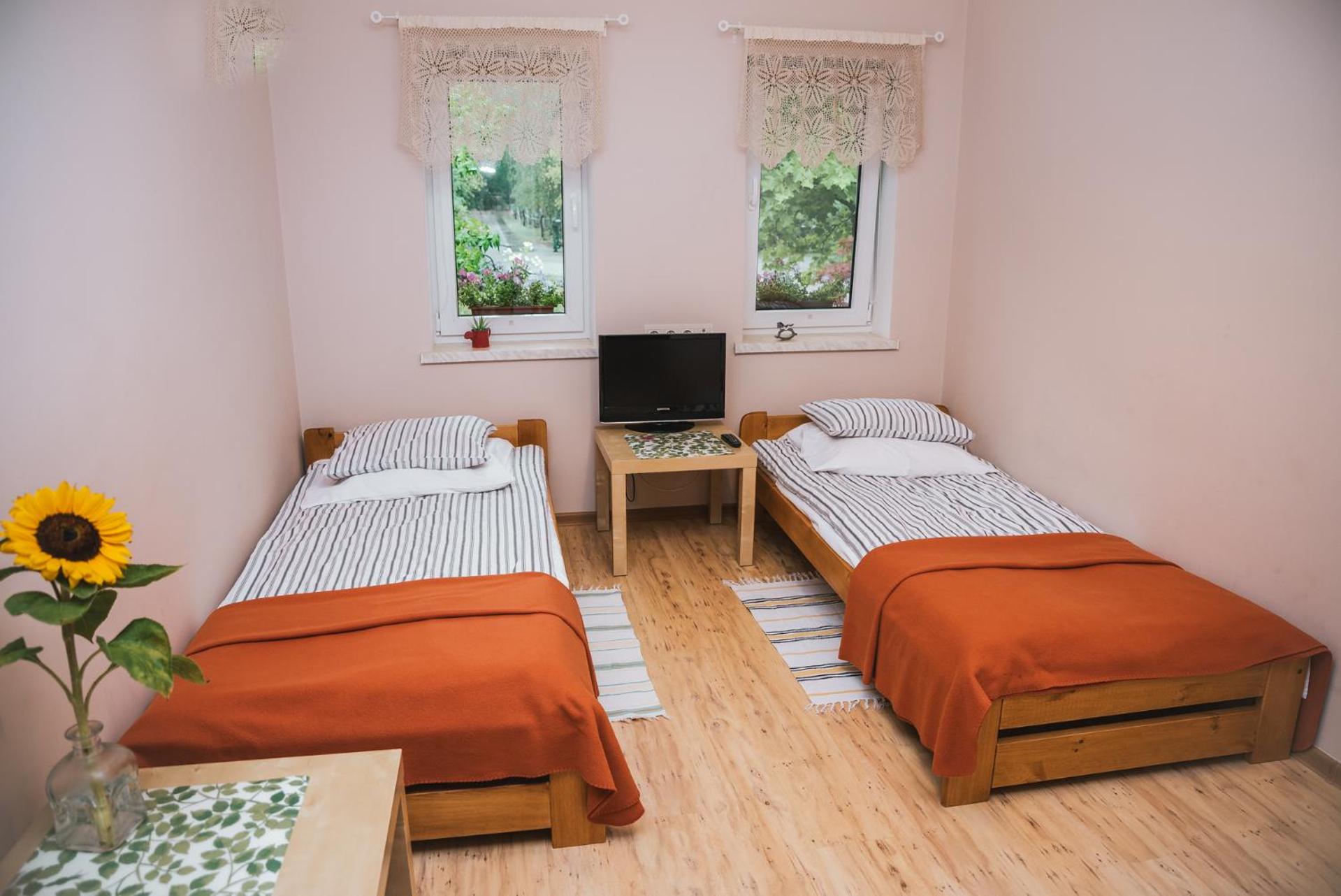 Double Room - Photo 7