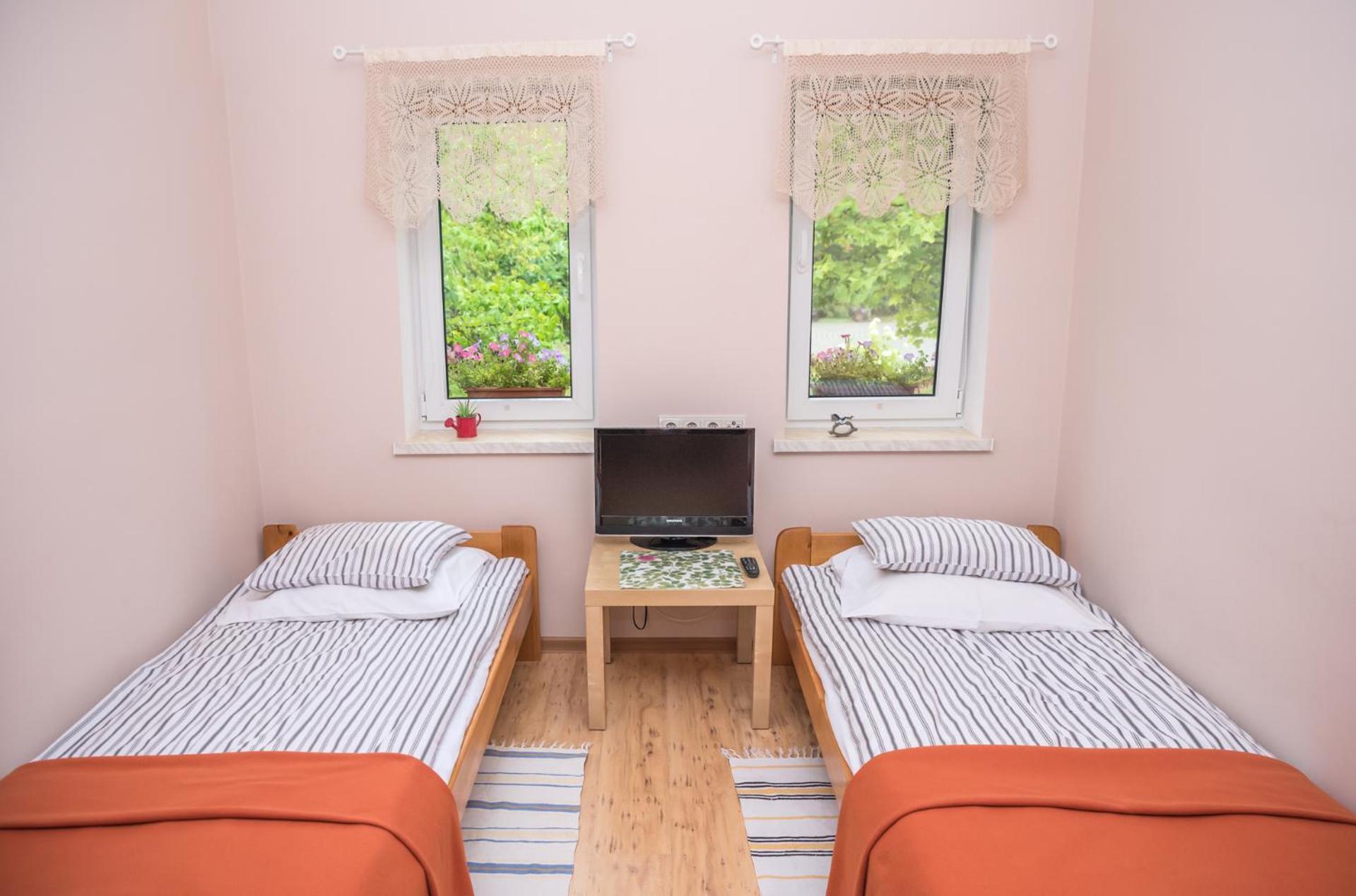 Double Room - Photo 4